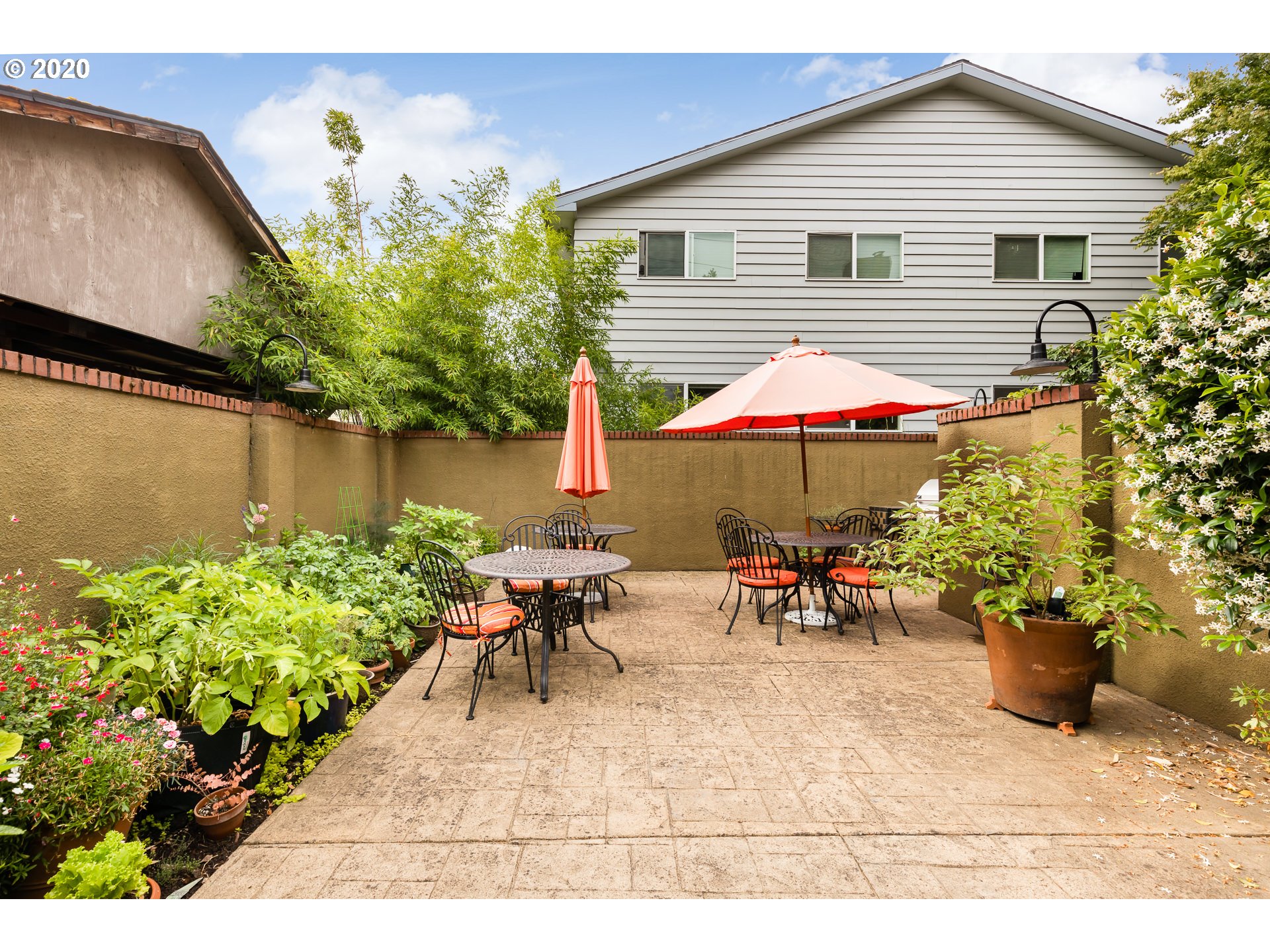 Photo #3: 20229439 Listing 