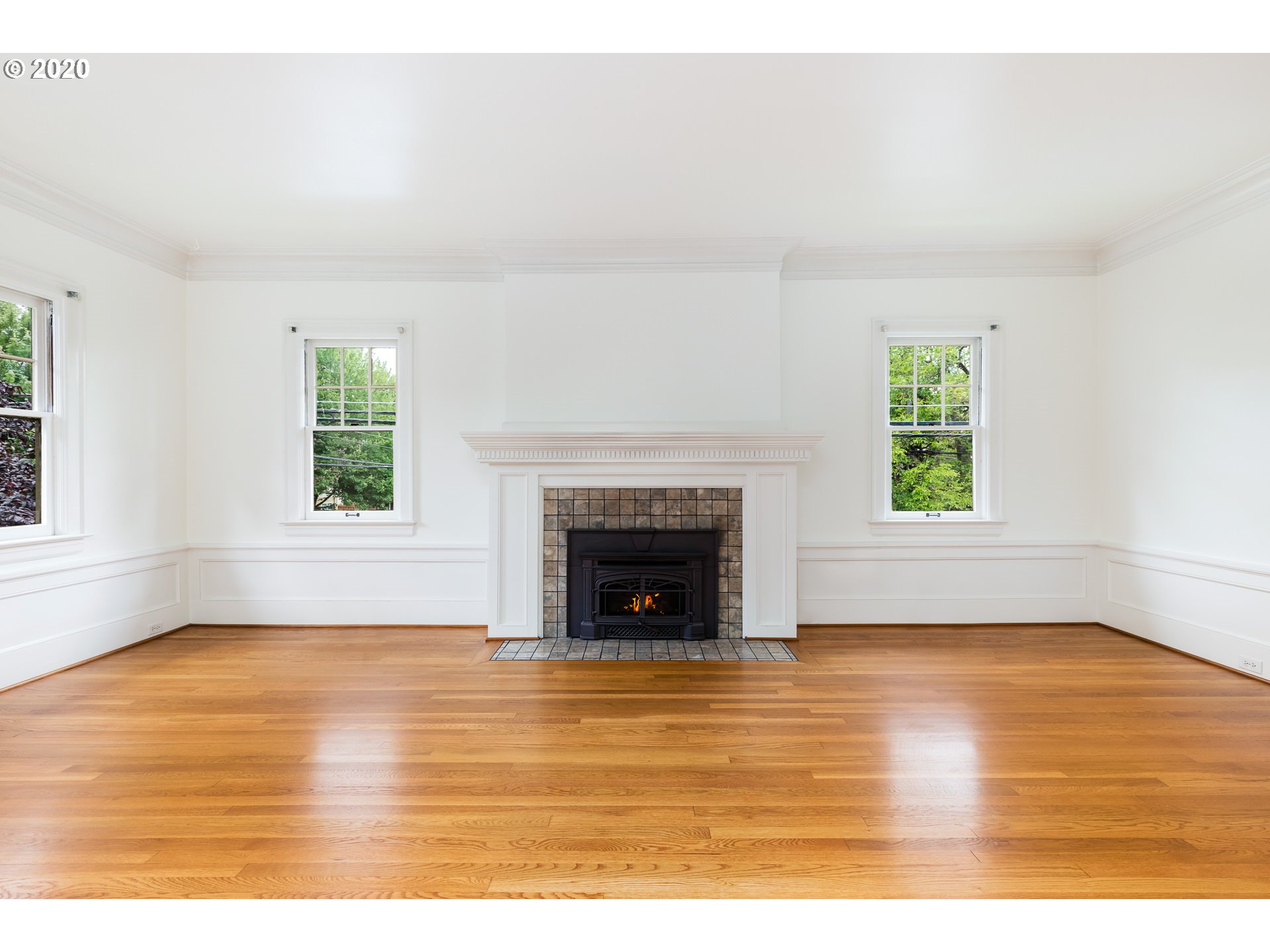 Photo #5: 20229439 Listing 