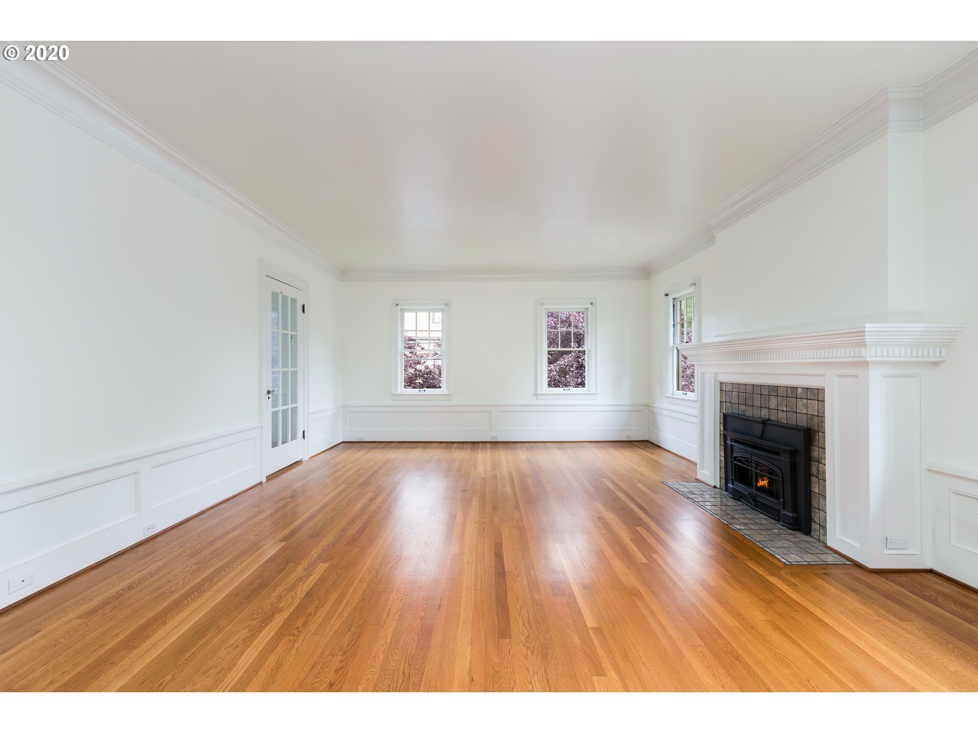 Photo #6: 20229439 Listing 