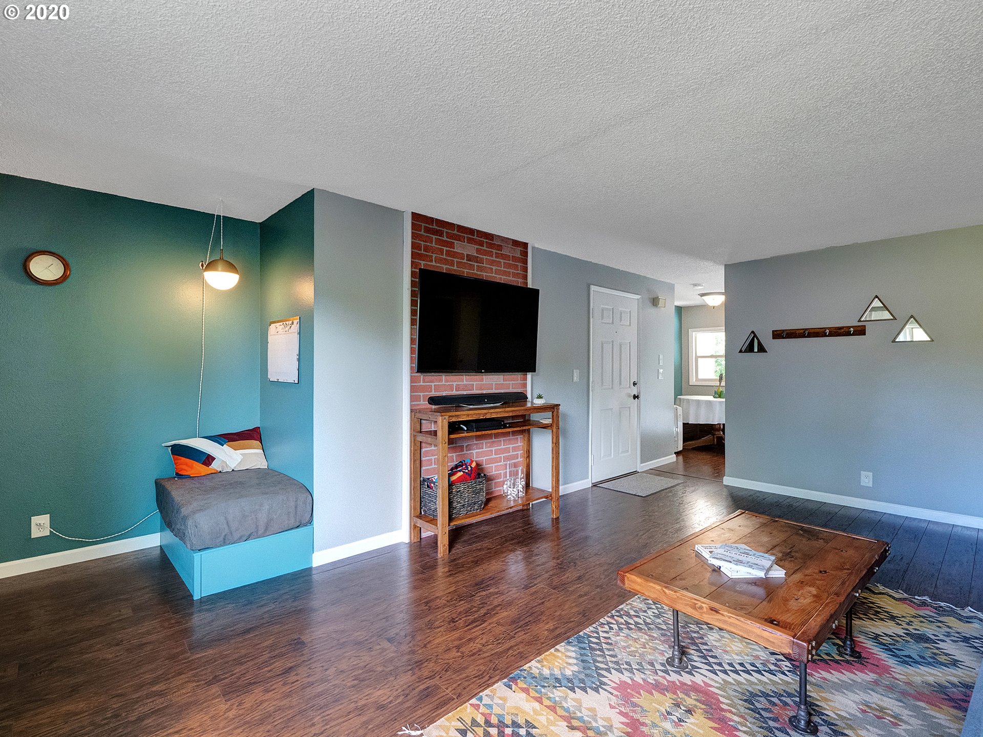 Photo #5: 20229573 Listing 