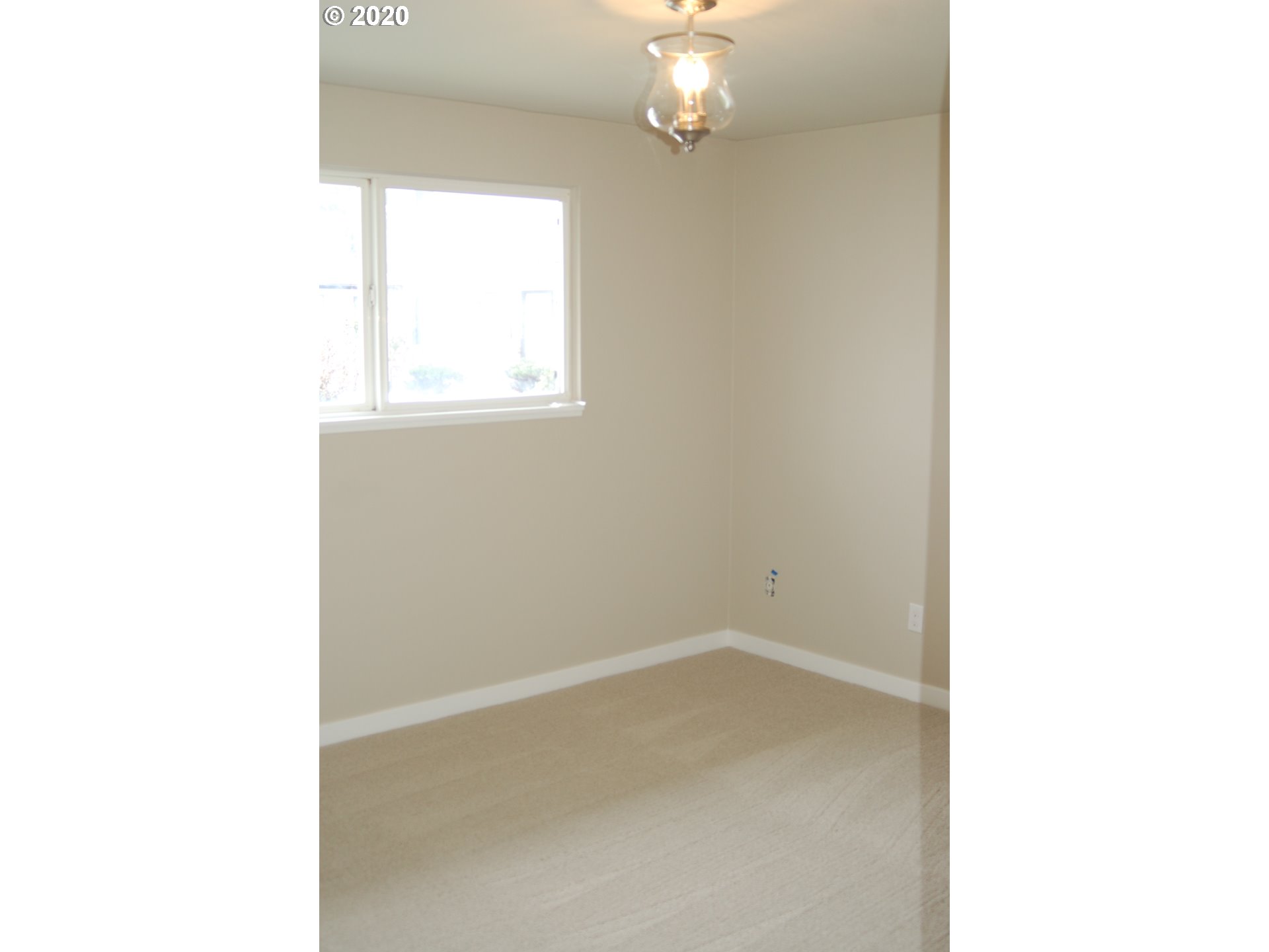 Photo #3: 20229657 Listing 