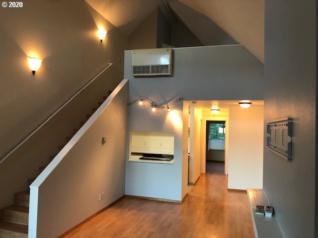 Photo #5: 20230812 Listing 