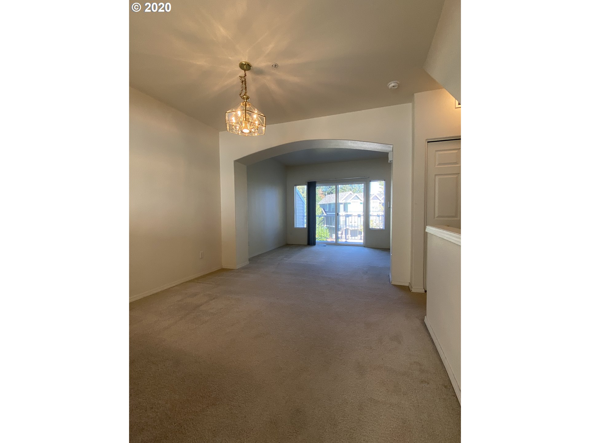 Photo #5: 20233145 Listing 
