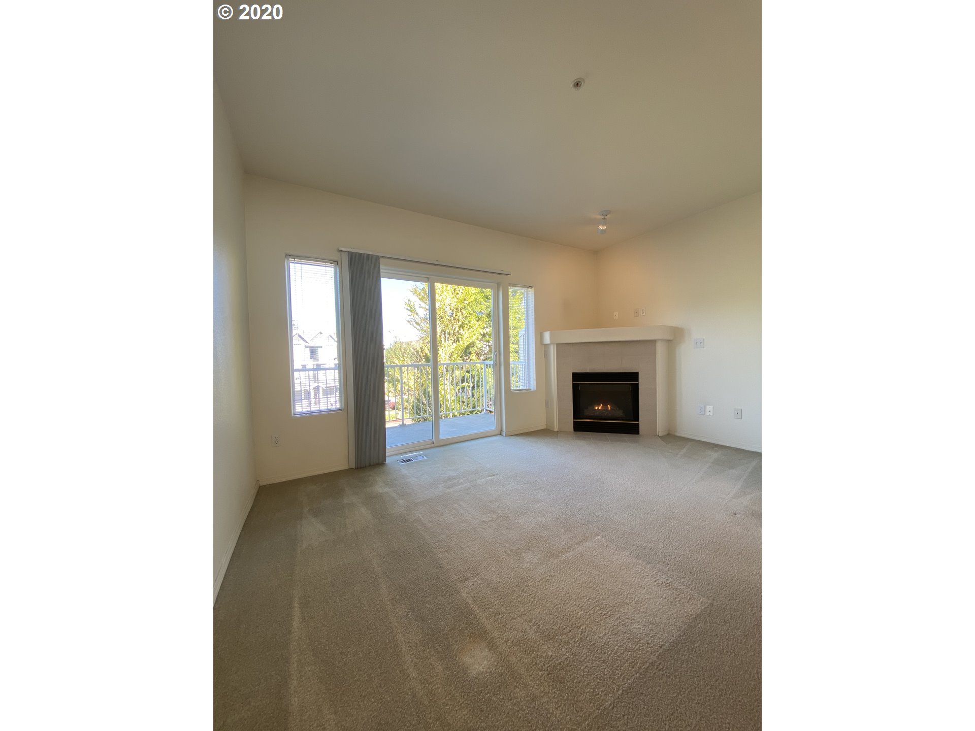 Photo #6: 20233145 Listing 
