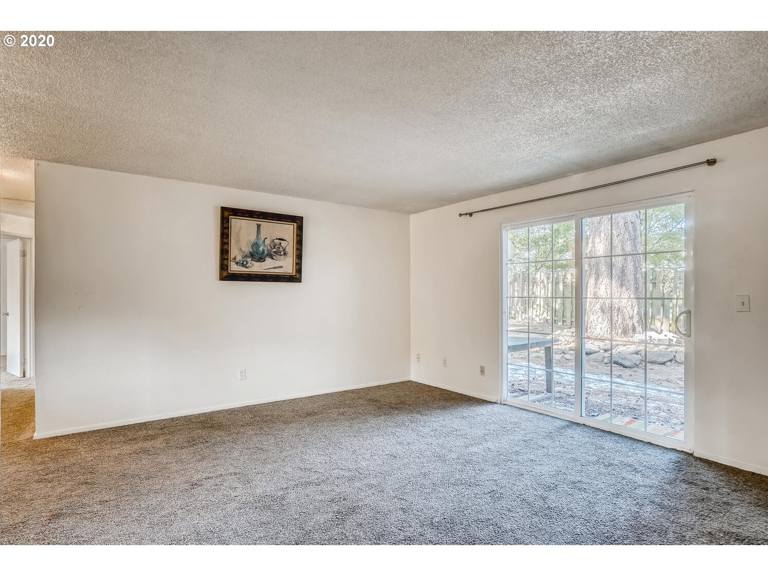 Photo #2: 20234220 Listing 