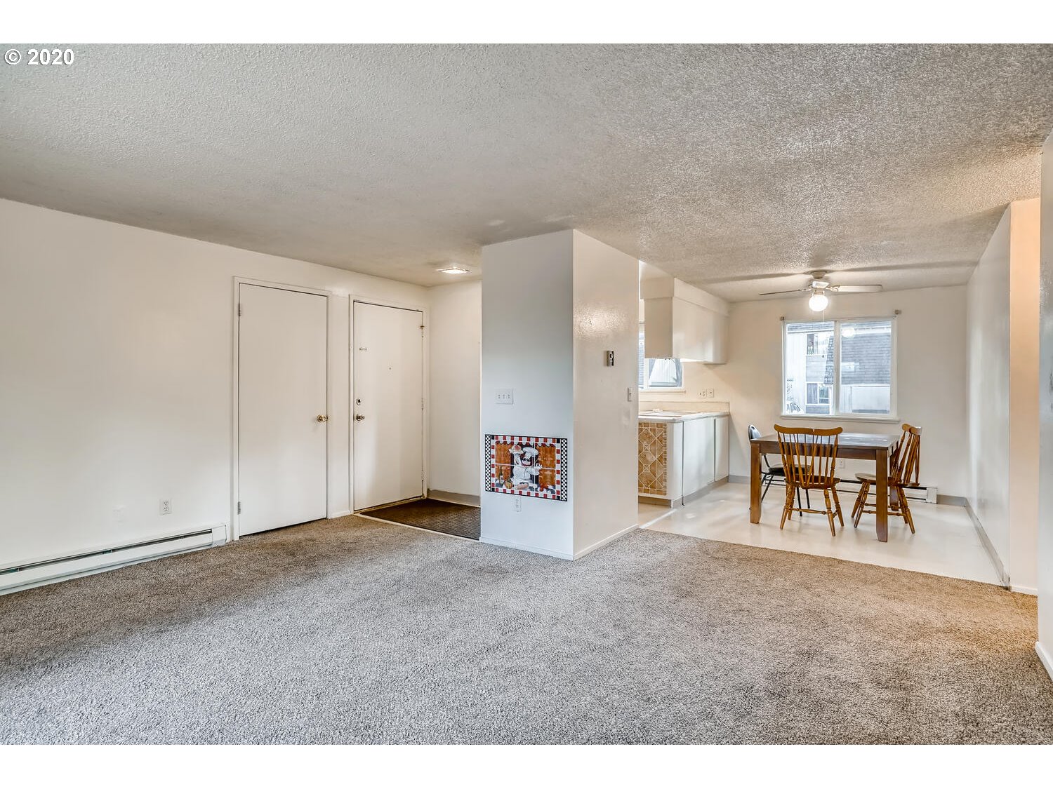Photo #3: 20234220 Listing 