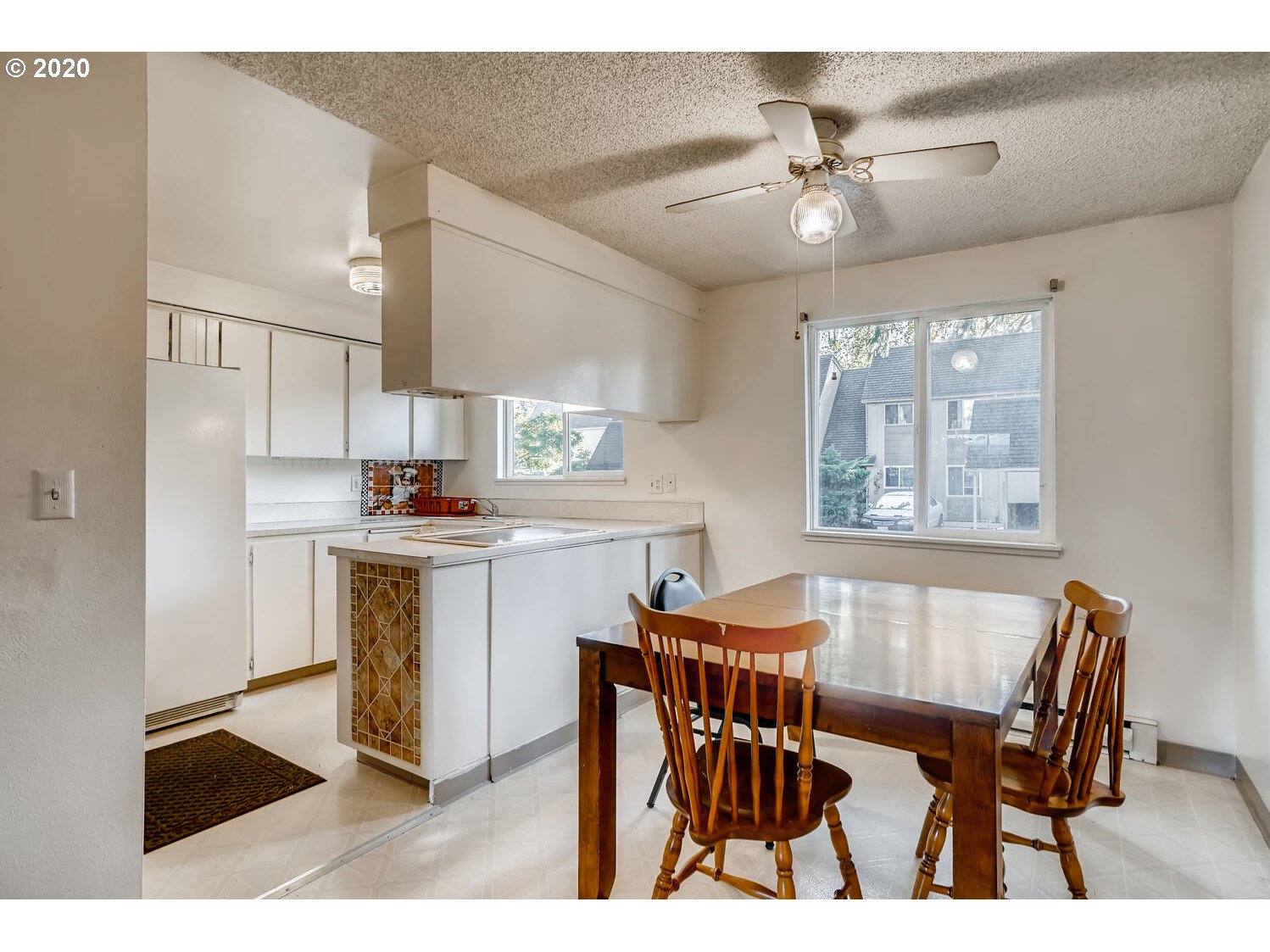Photo #4: 20234220 Listing 
