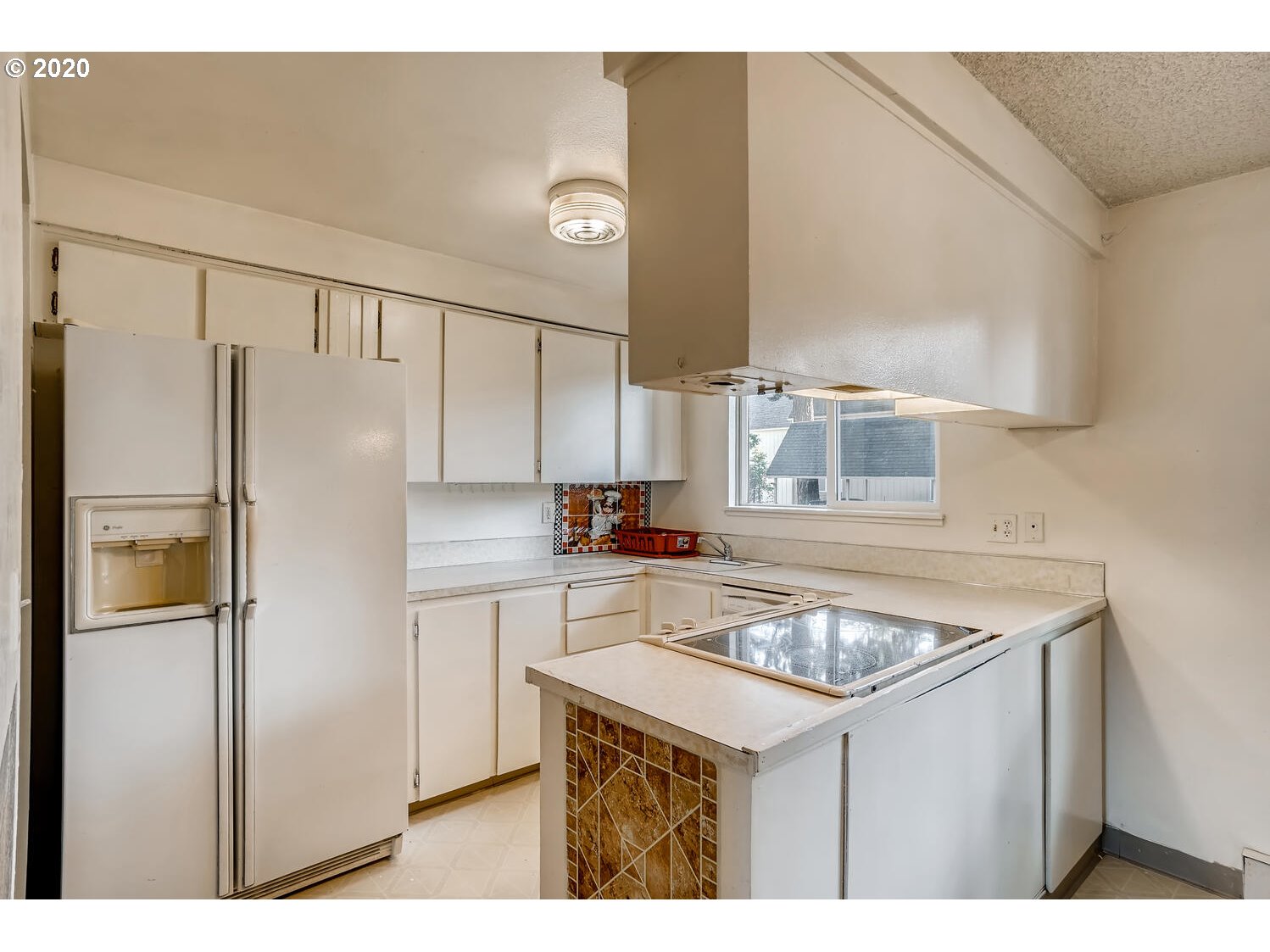 Photo #5: 20234220 Listing 