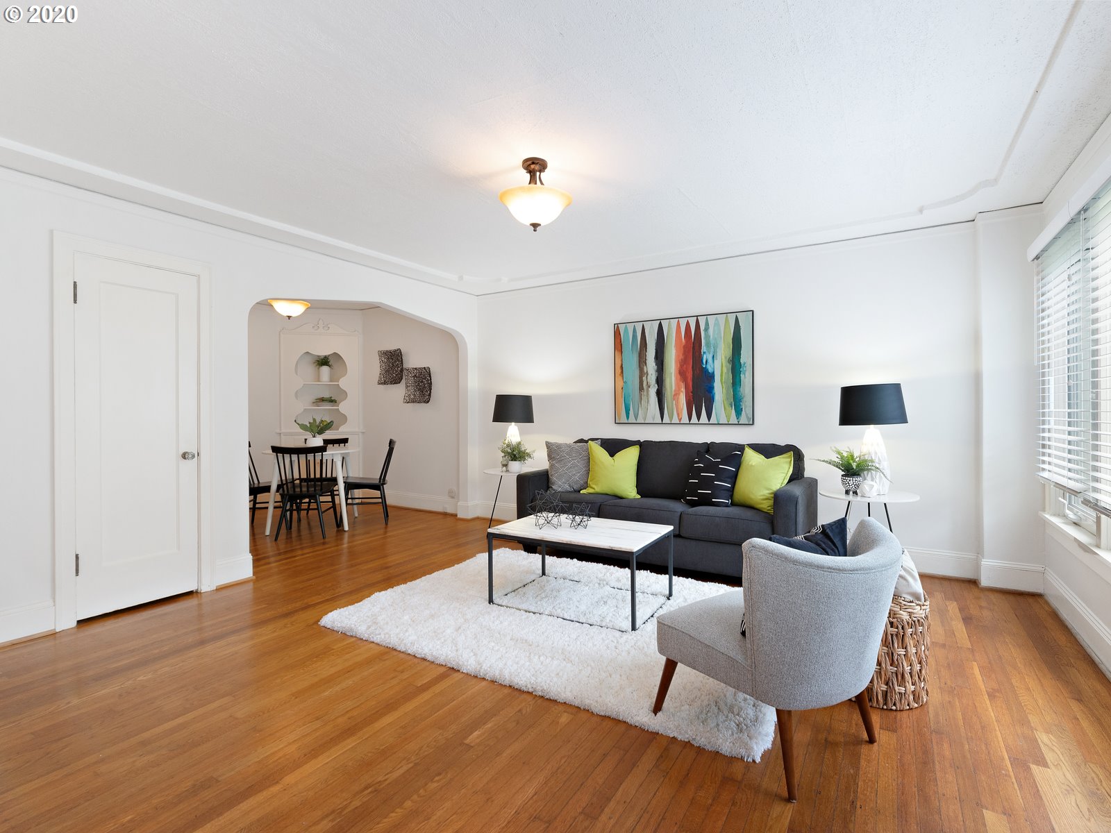 Photo #2: 20237181 Listing 