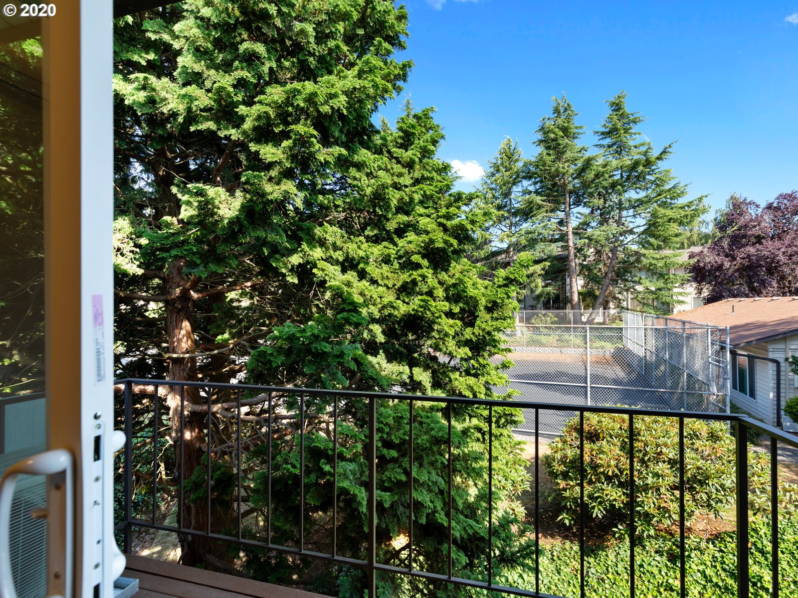 Photo #2: 20243909 Listing 