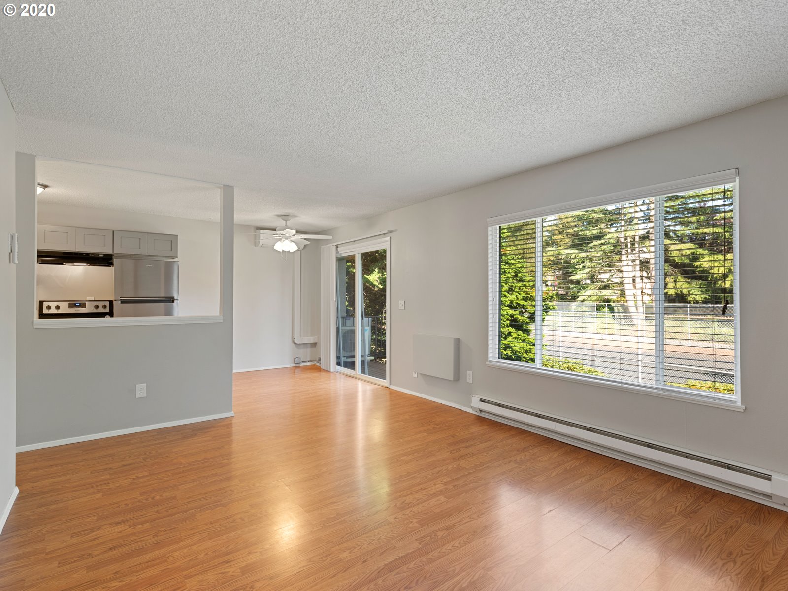 Photo #6: 20243909 Listing 