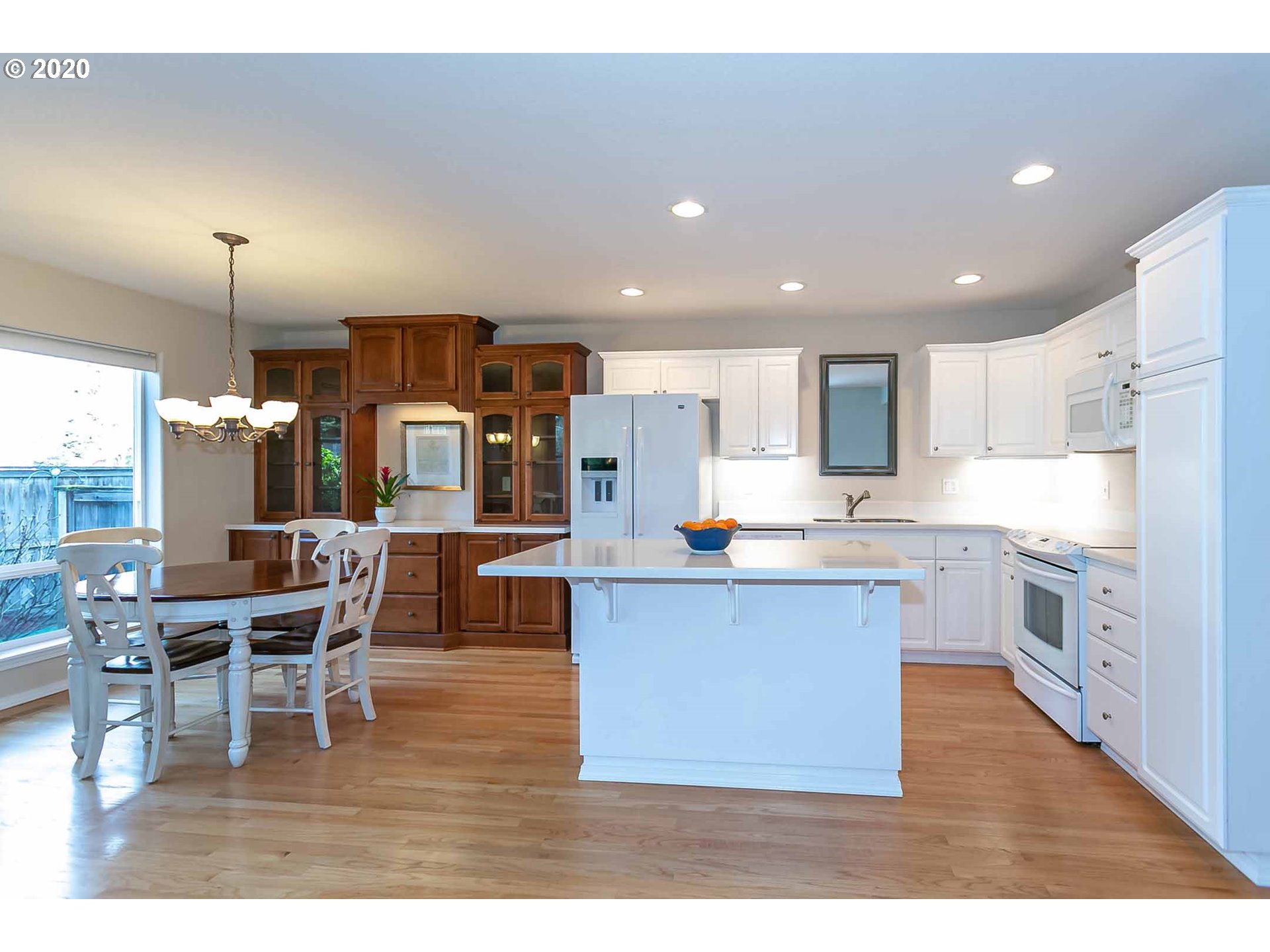 Photo #5: 20245195 Listing 