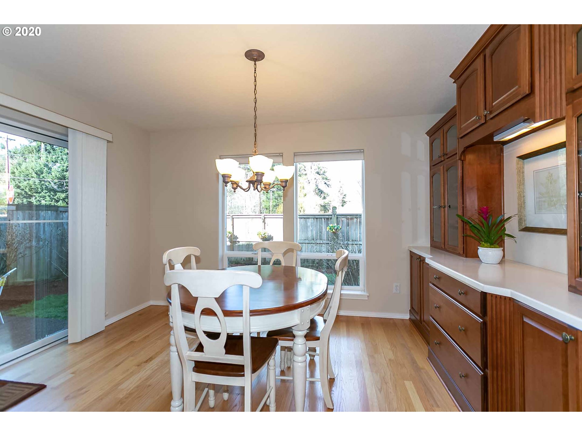 Photo #3: 20245195 Listing 