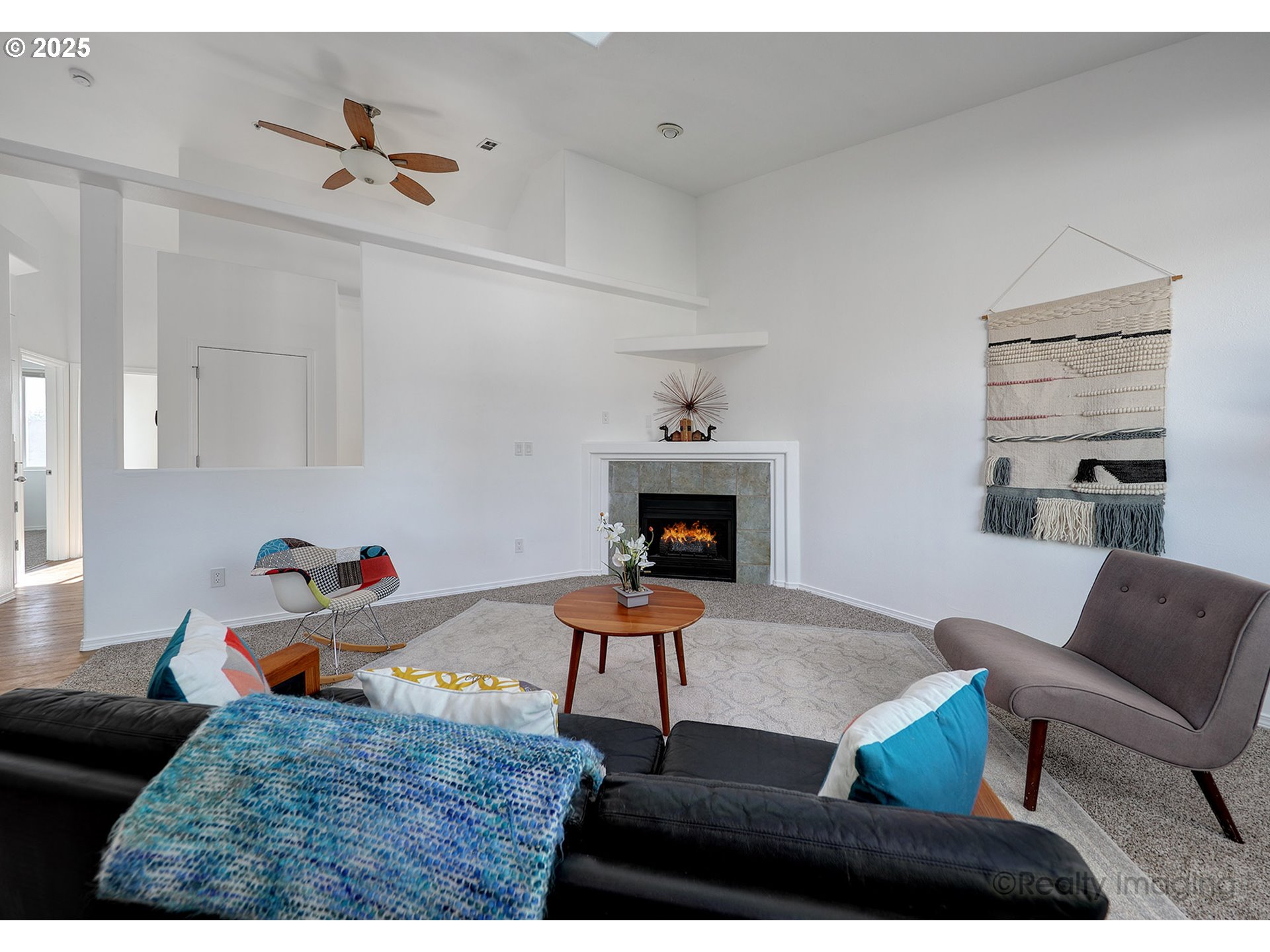 Photo #4: 202472111 Listing 