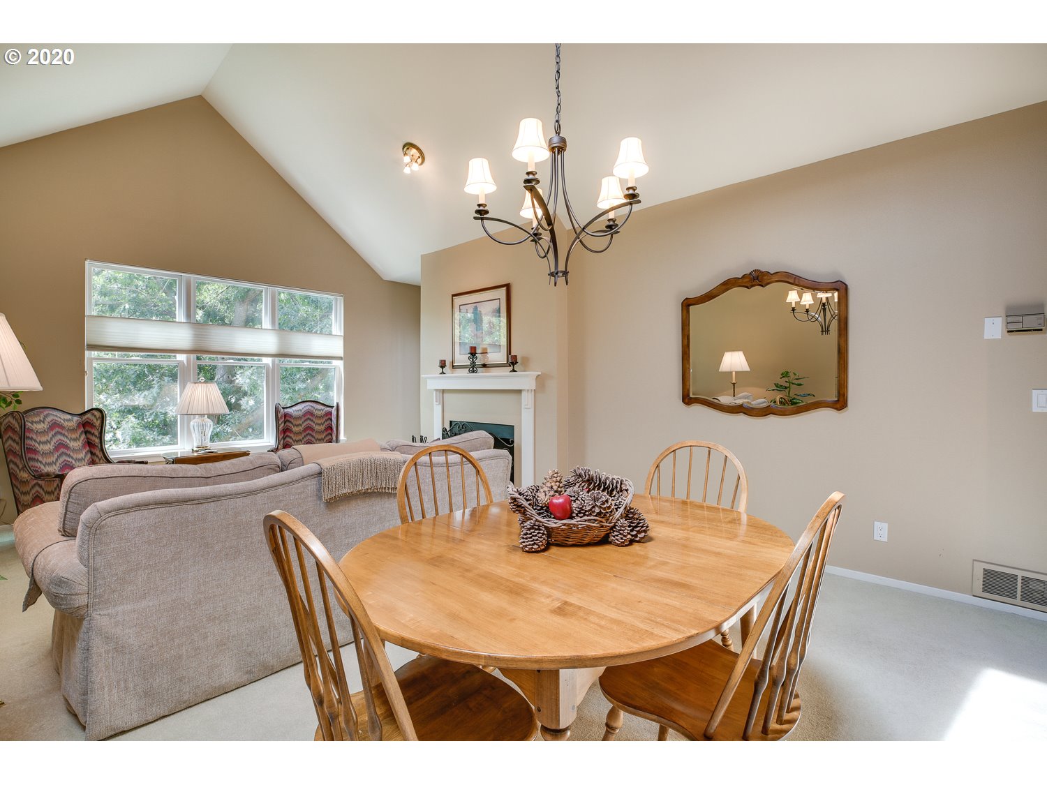 Photo #4: 20247321 Listing 