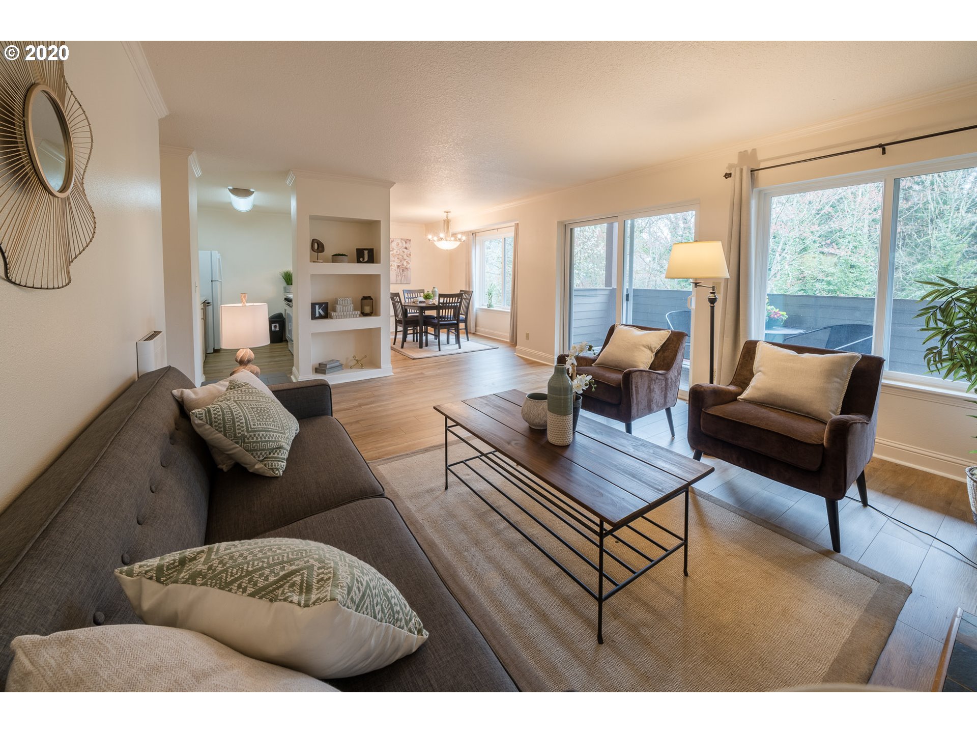 Photo #2: 20248040 Listing 