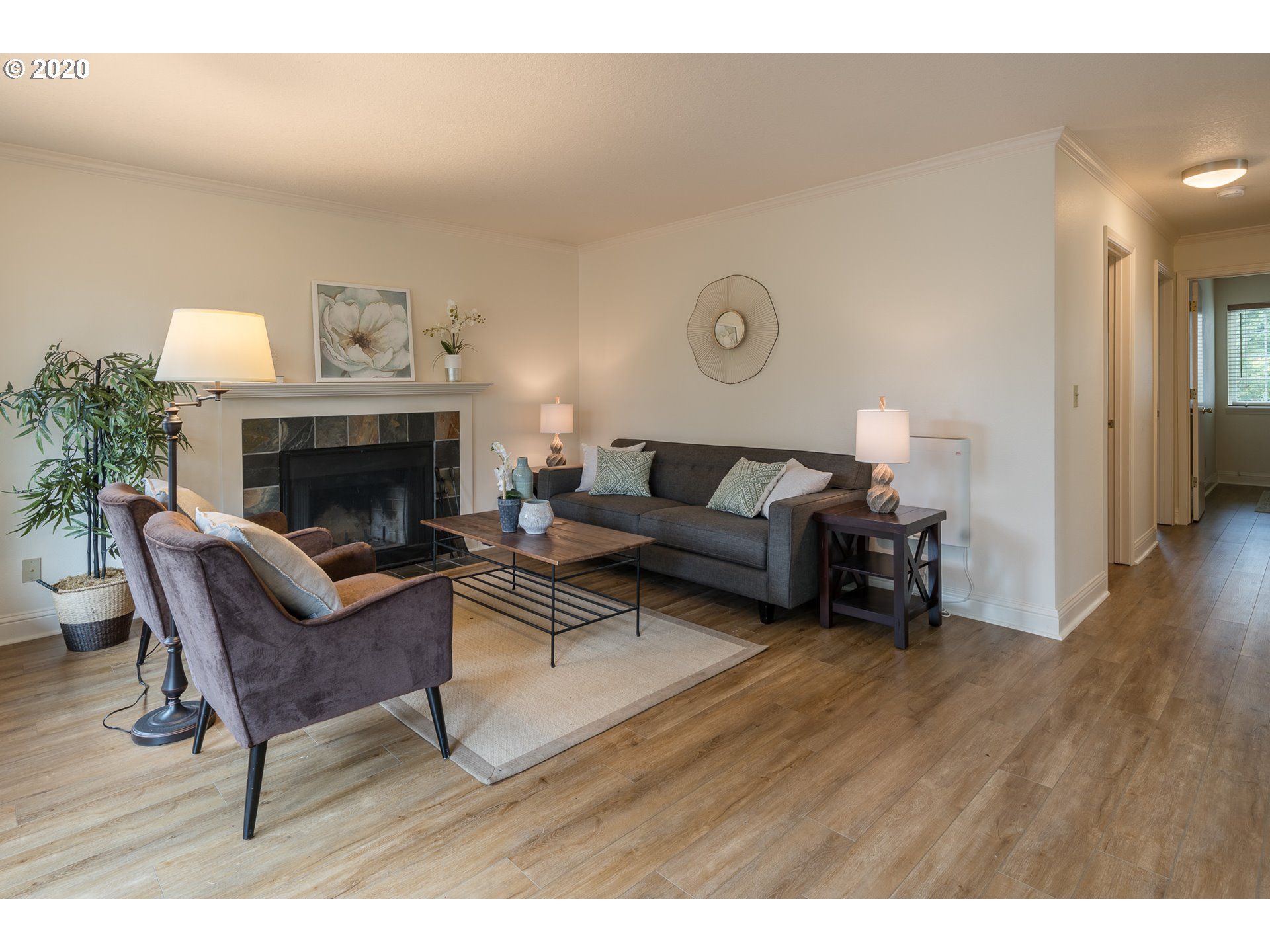 Photo #3: 20248040 Listing 