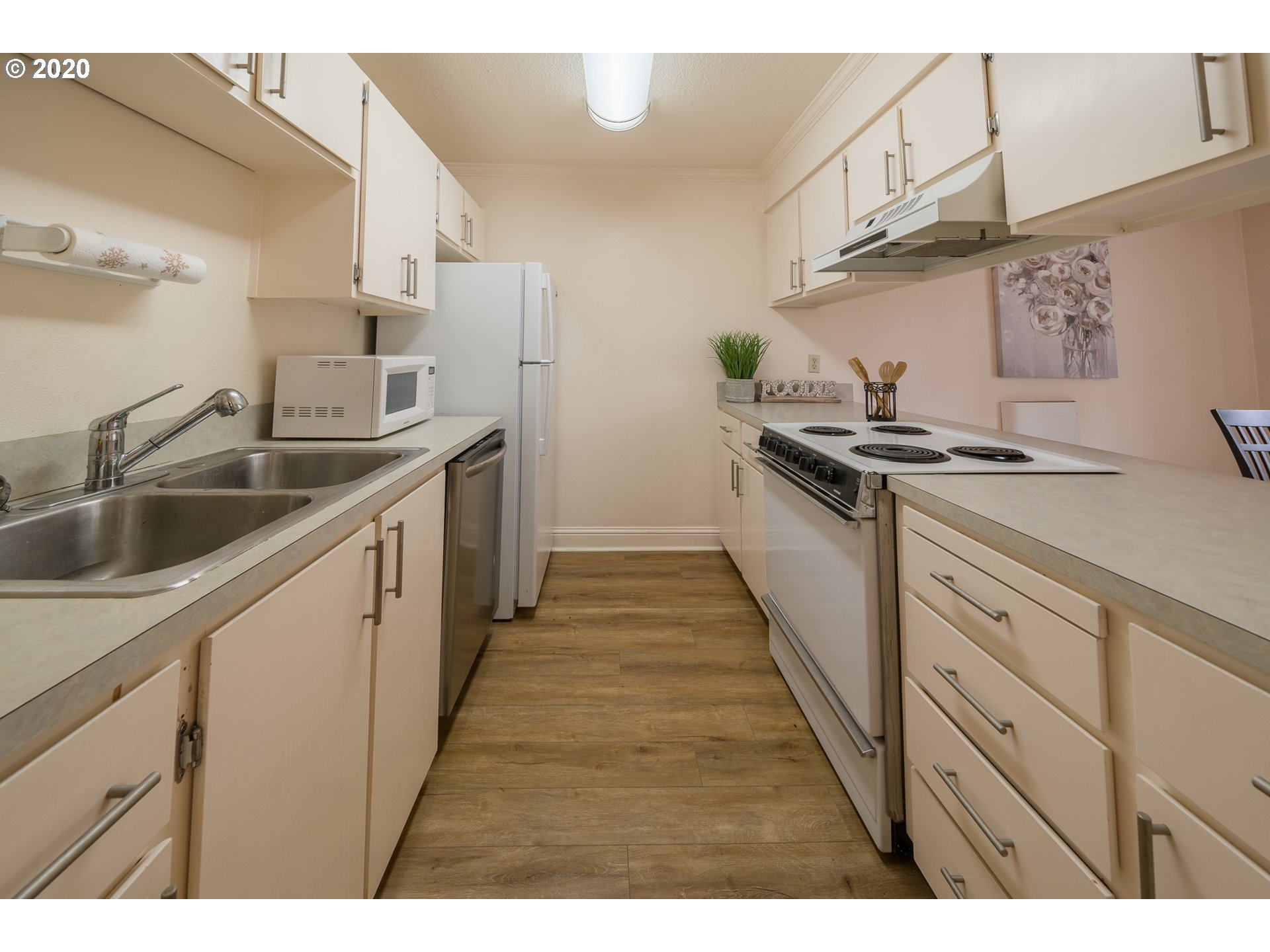 Photo #4: 20248040 Listing 