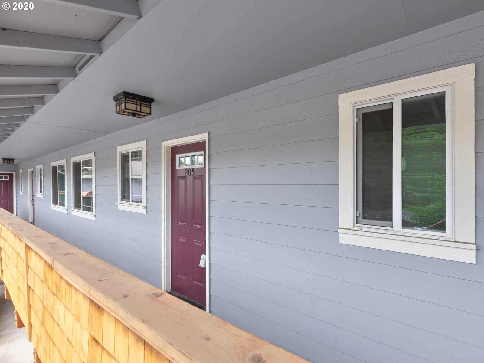 Photo #3: 20252353 Listing 