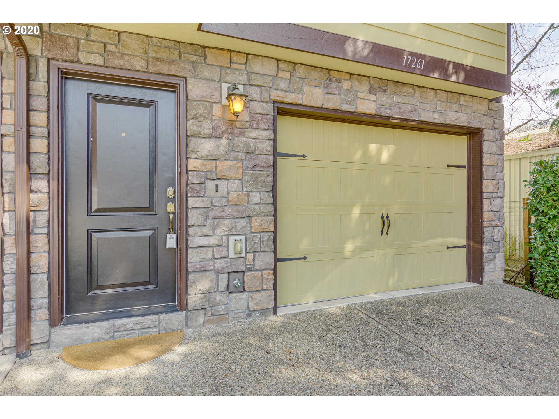 Photo #2: 20253787 Listing 
