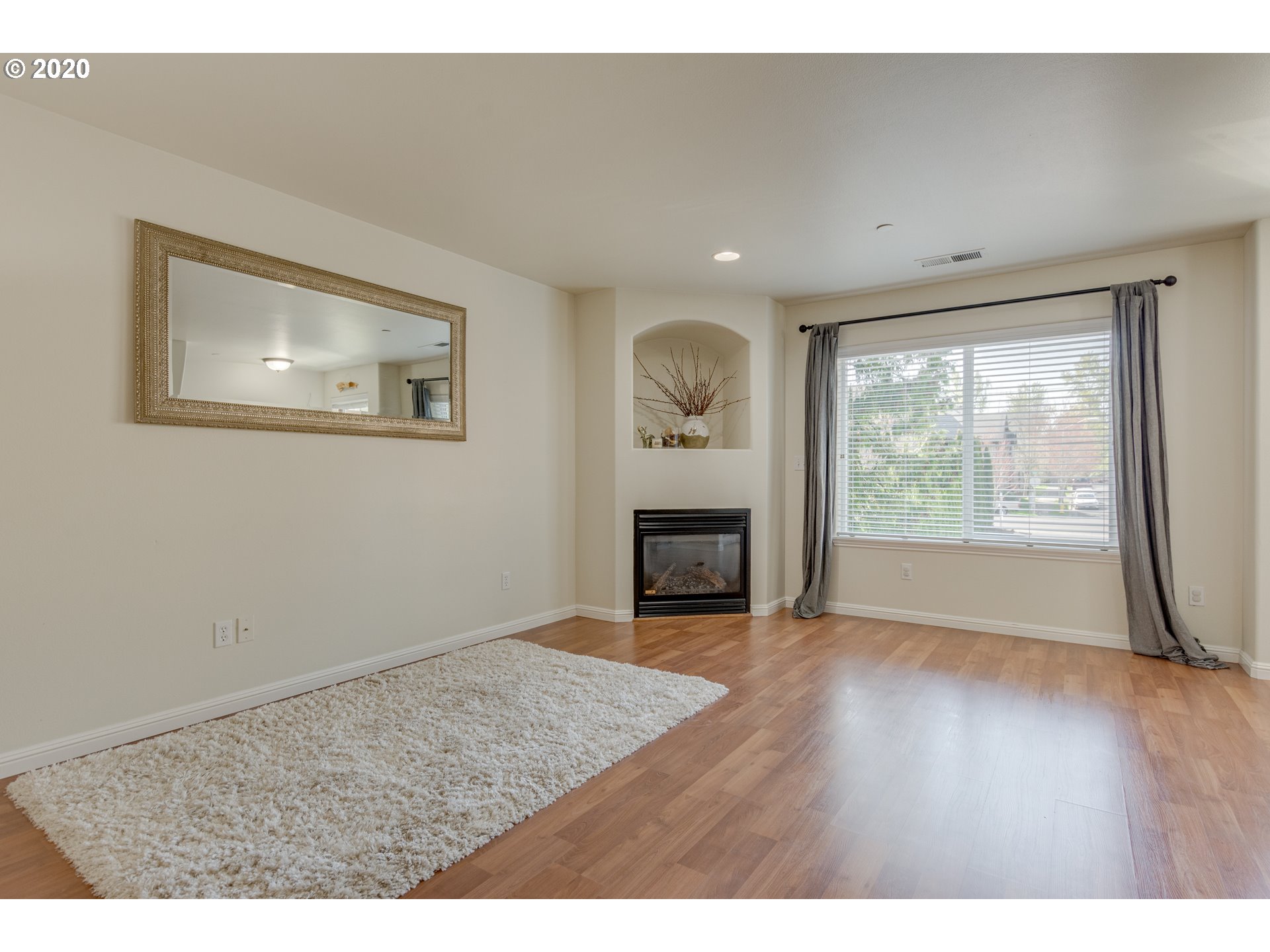 Photo #4: 20253787 Listing 