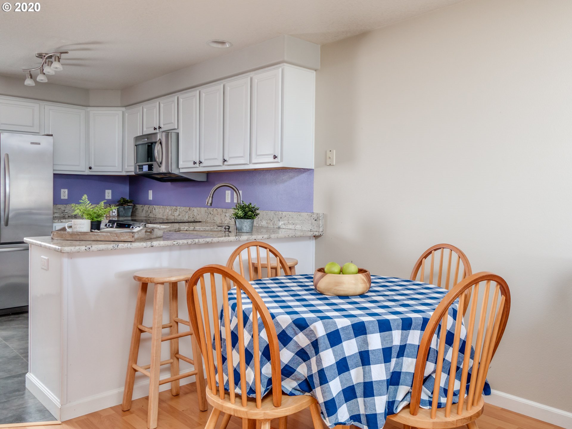 Photo #4: 20254035 Listing 