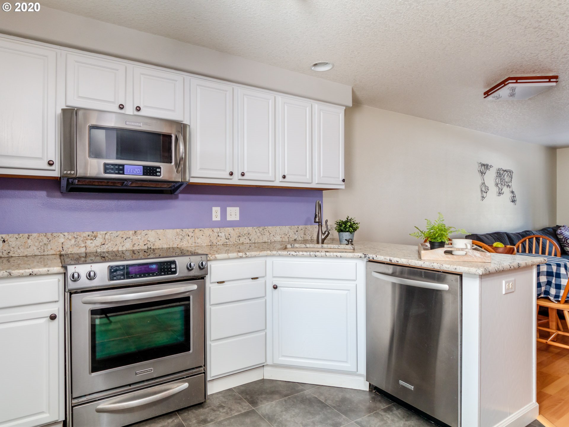 Photo #5: 20254035 Listing 