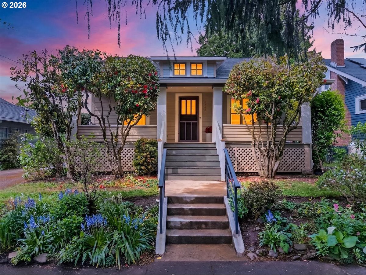 8813 SW Peoria LN, Tualatin, OR, 97062