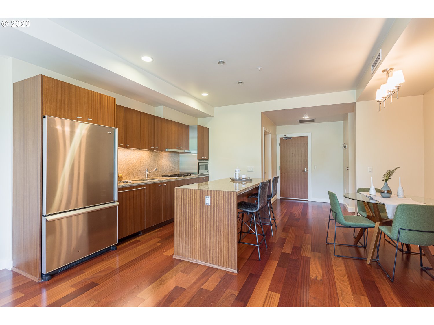 Photo #4: 20255746 Listing 