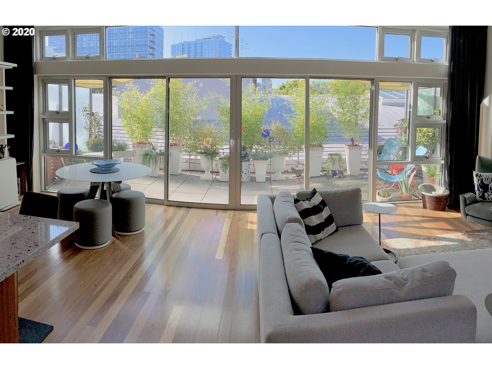 Photo #4: 20258146 Listing 