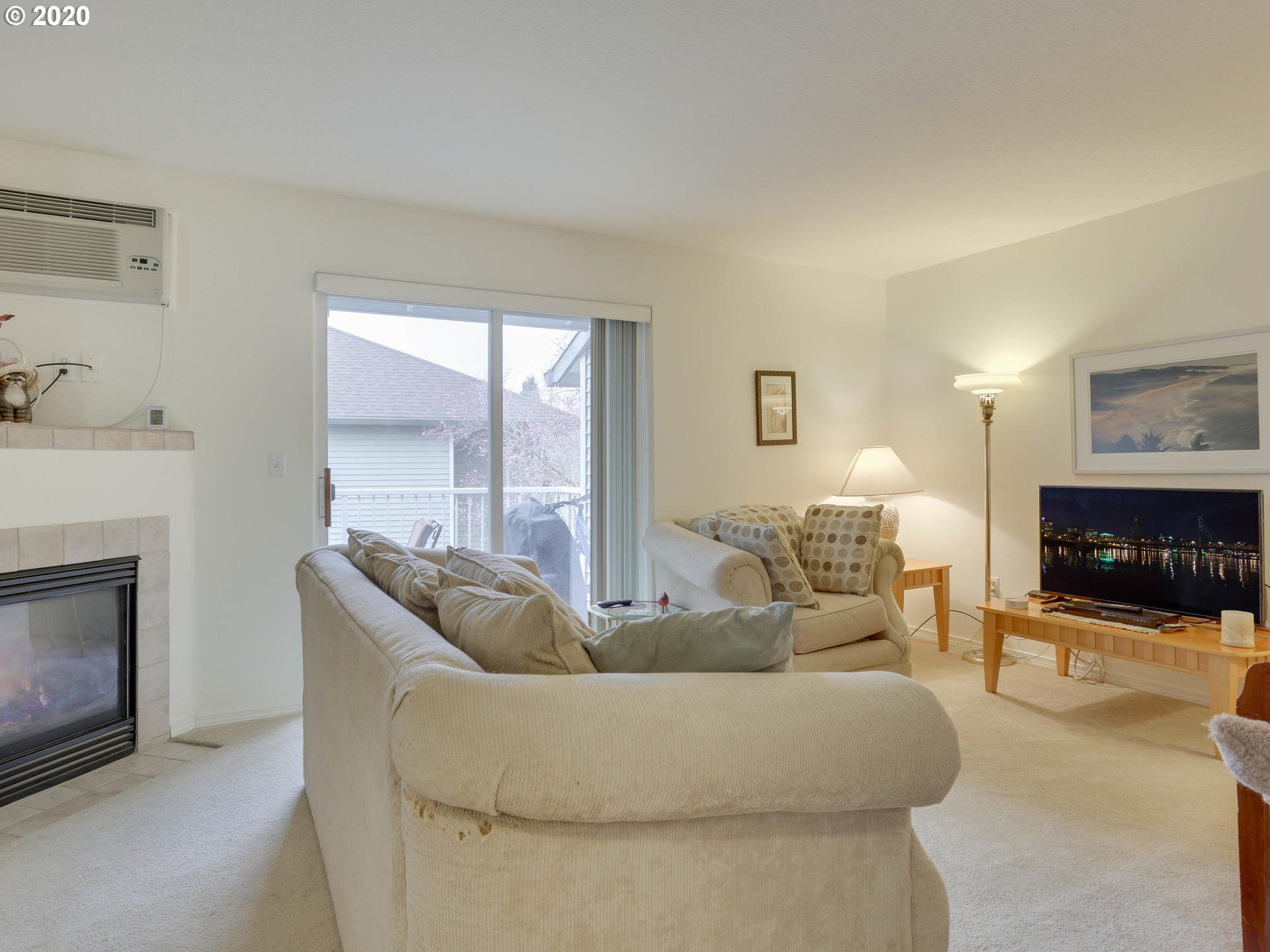 Photo #4: 20260638 Listing 