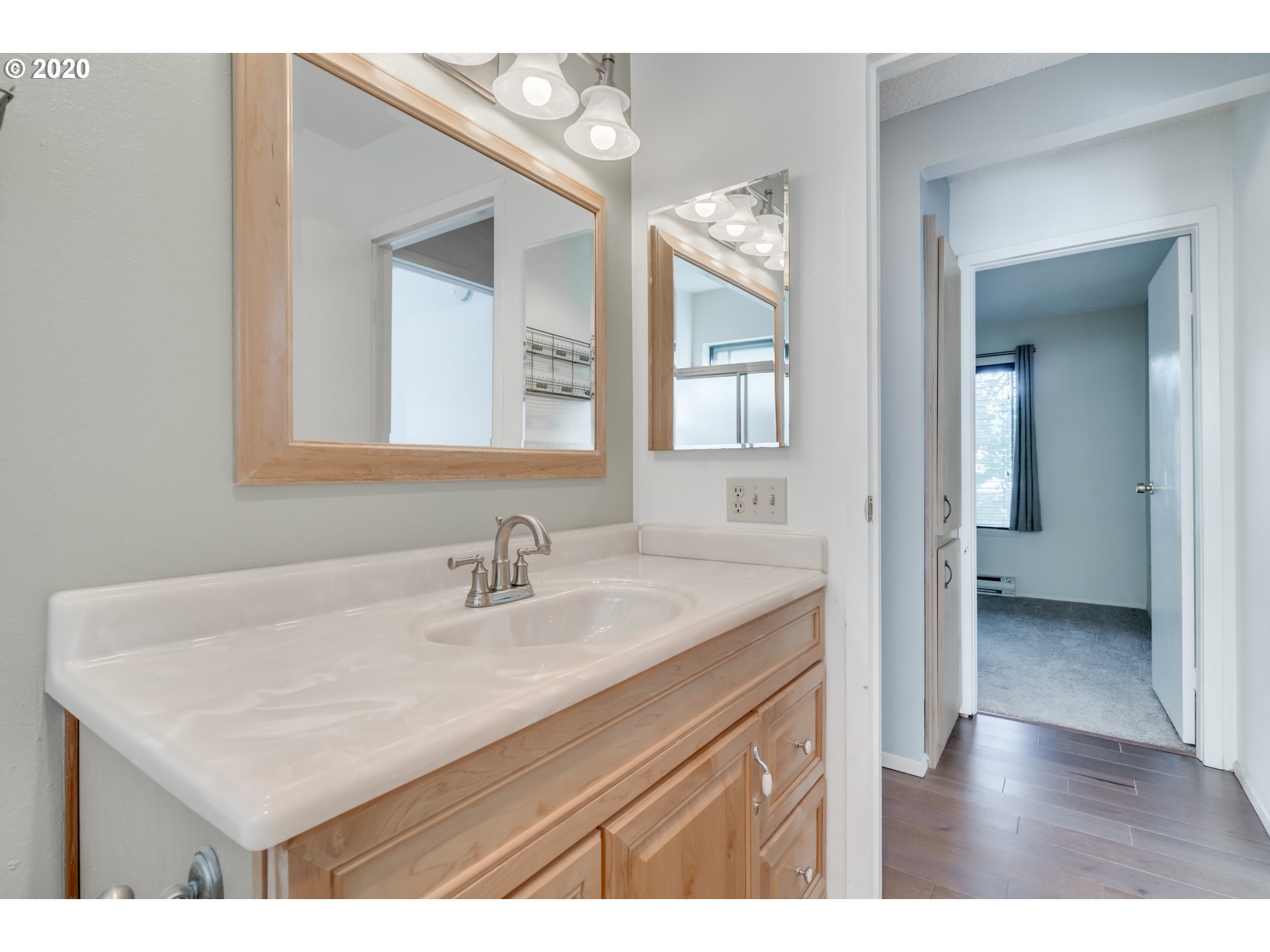 Photo #6: 20261353 Listing 