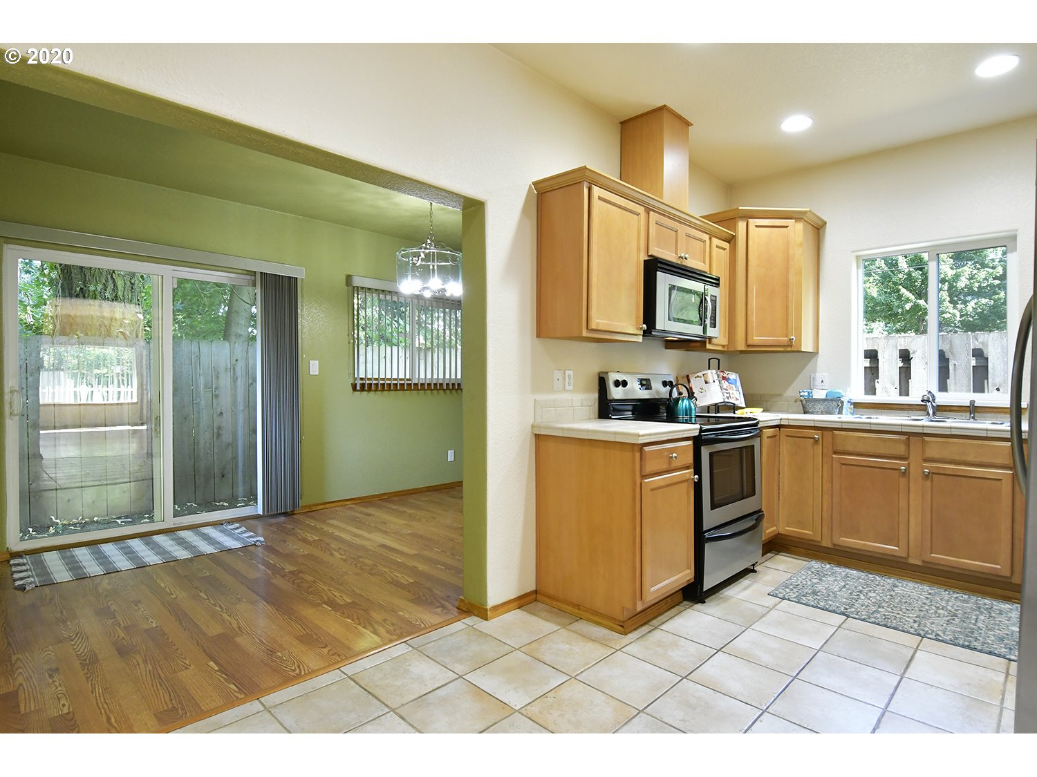 Photo #5: 20262523 Listing 