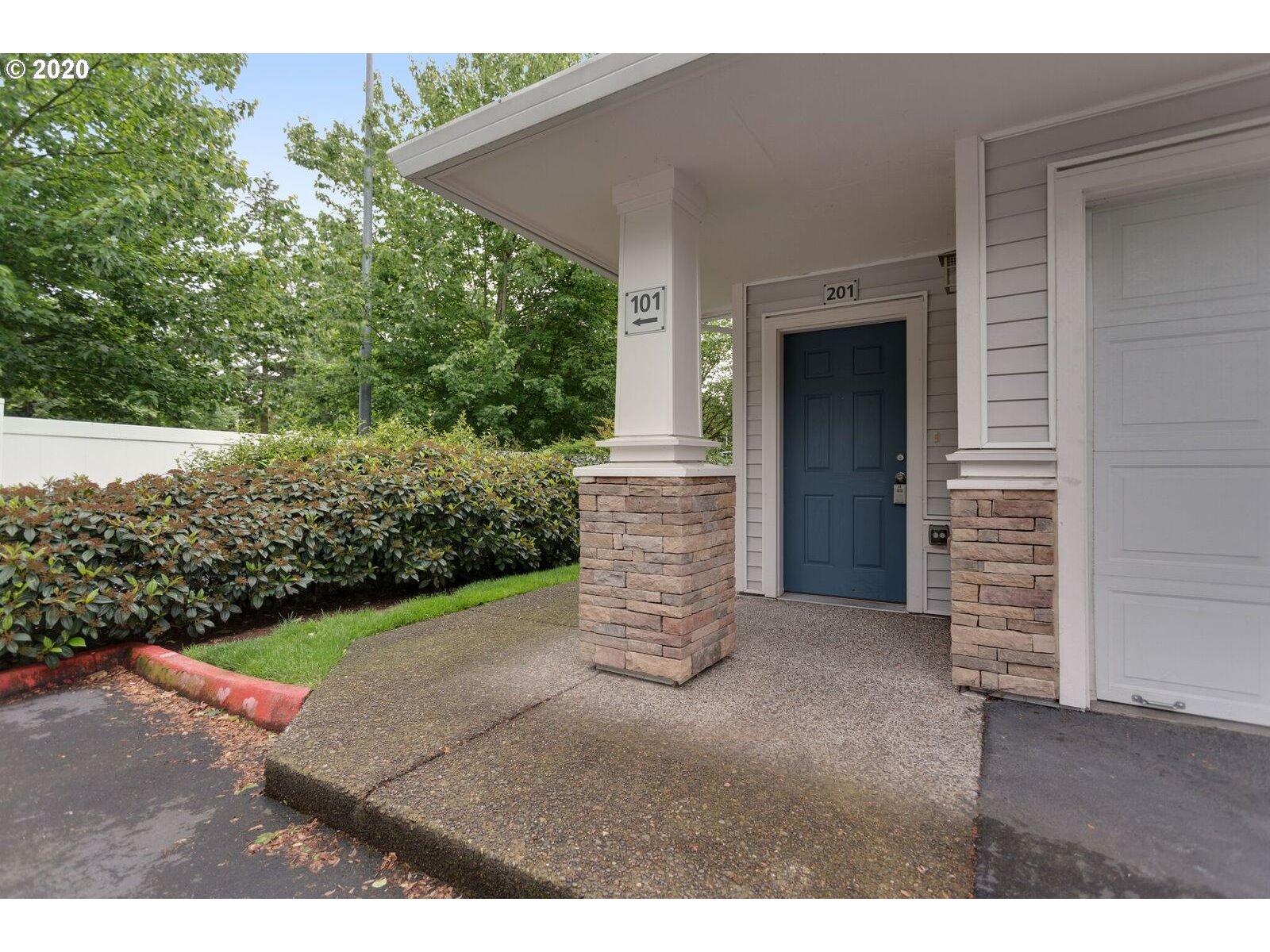 Photo #4: 20264596 Listing 