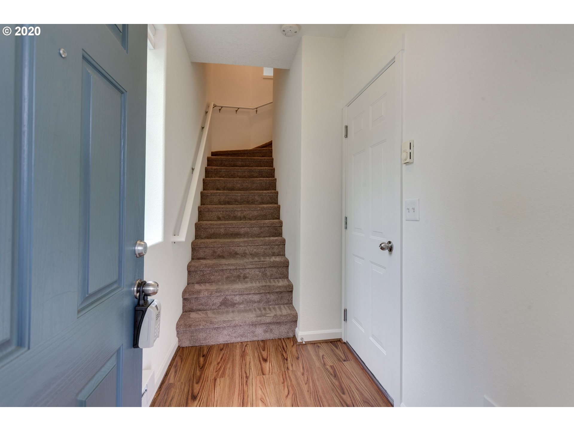 Photo #5: 20264596 Listing 