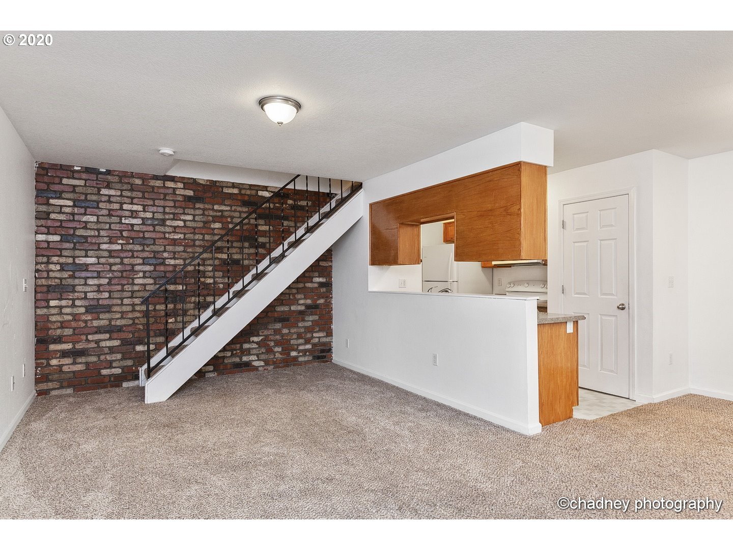 Photo #5: 20265108 Listing 