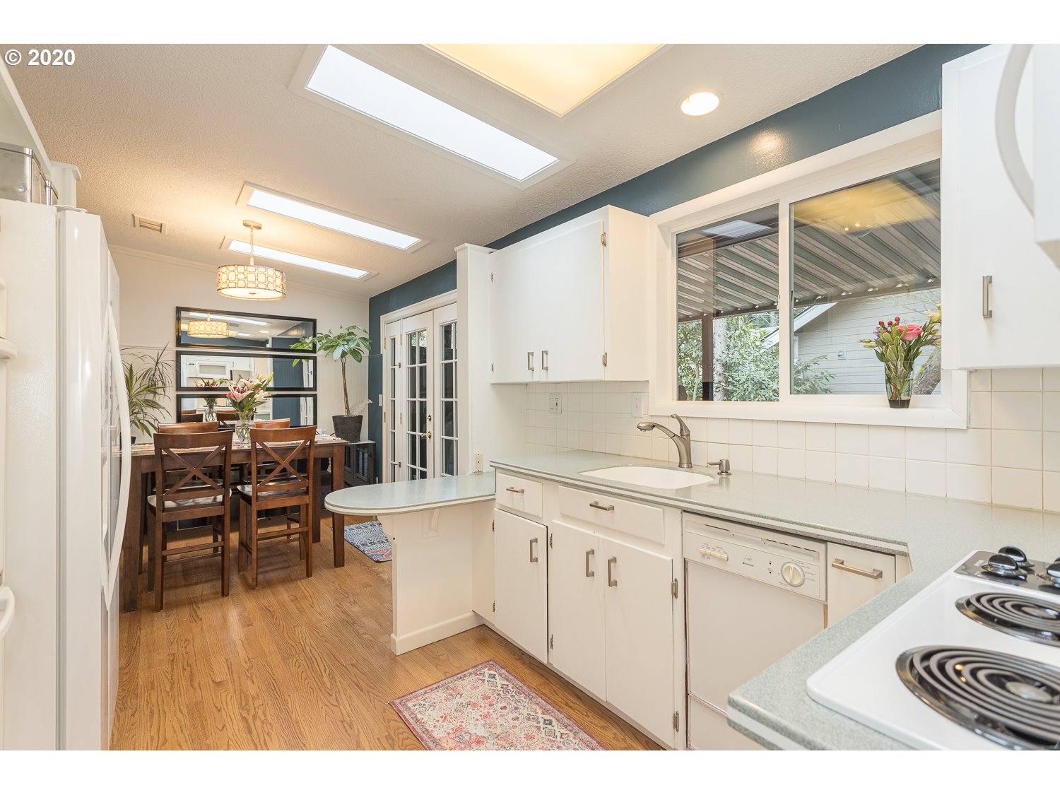 Photo #2: 20268870 Listing 