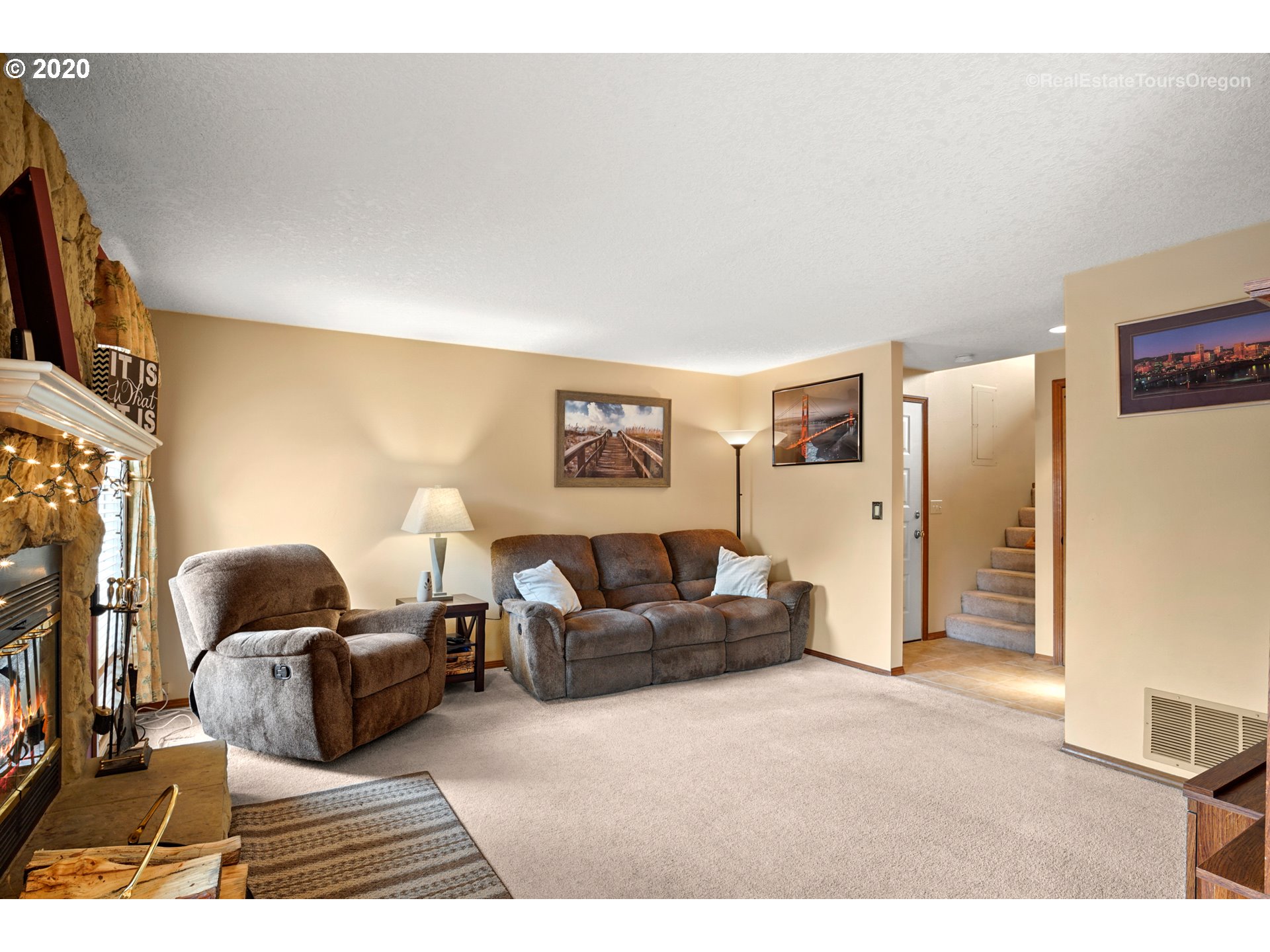 Photo #2: 20270346 Listing 