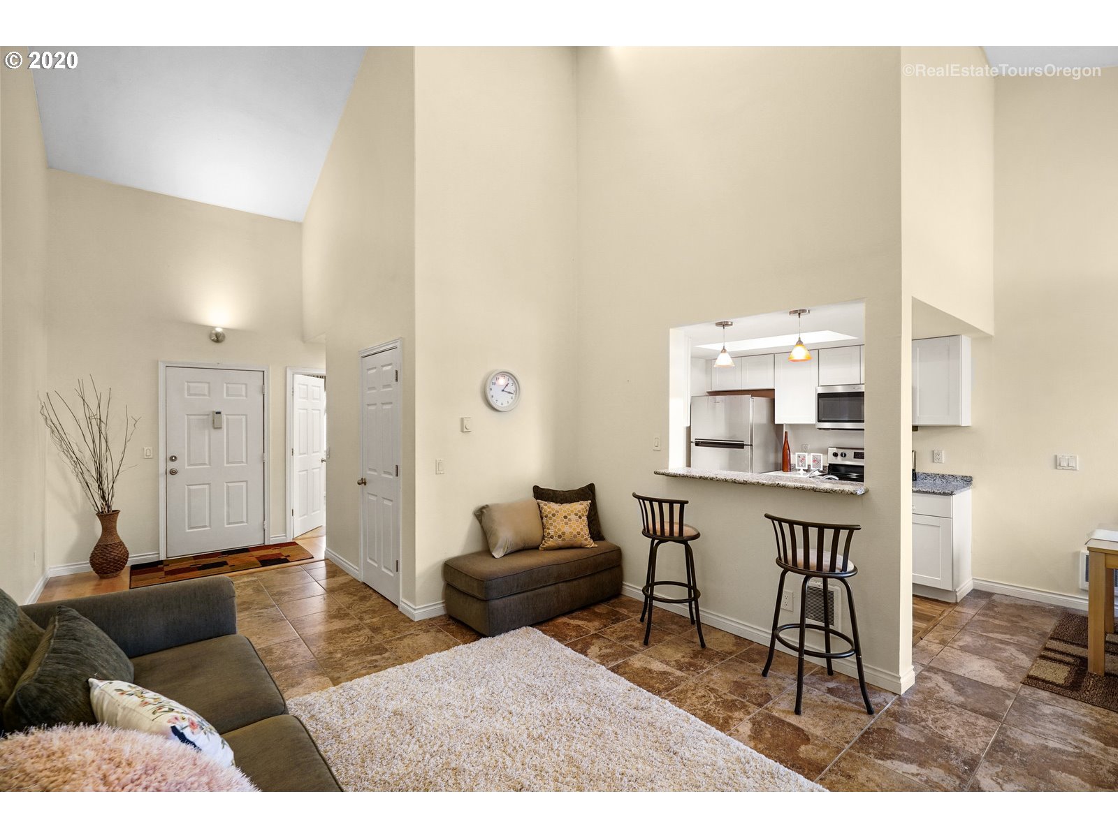 Photo #3: 20270729 Listing 