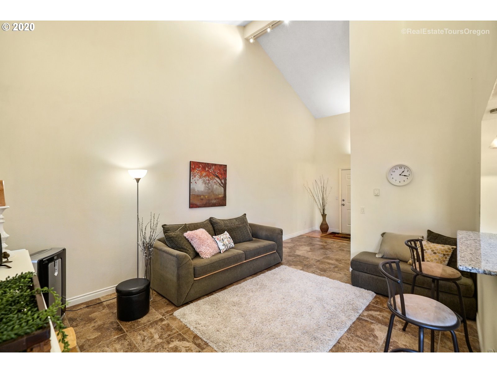 Photo #4: 20270729 Listing 