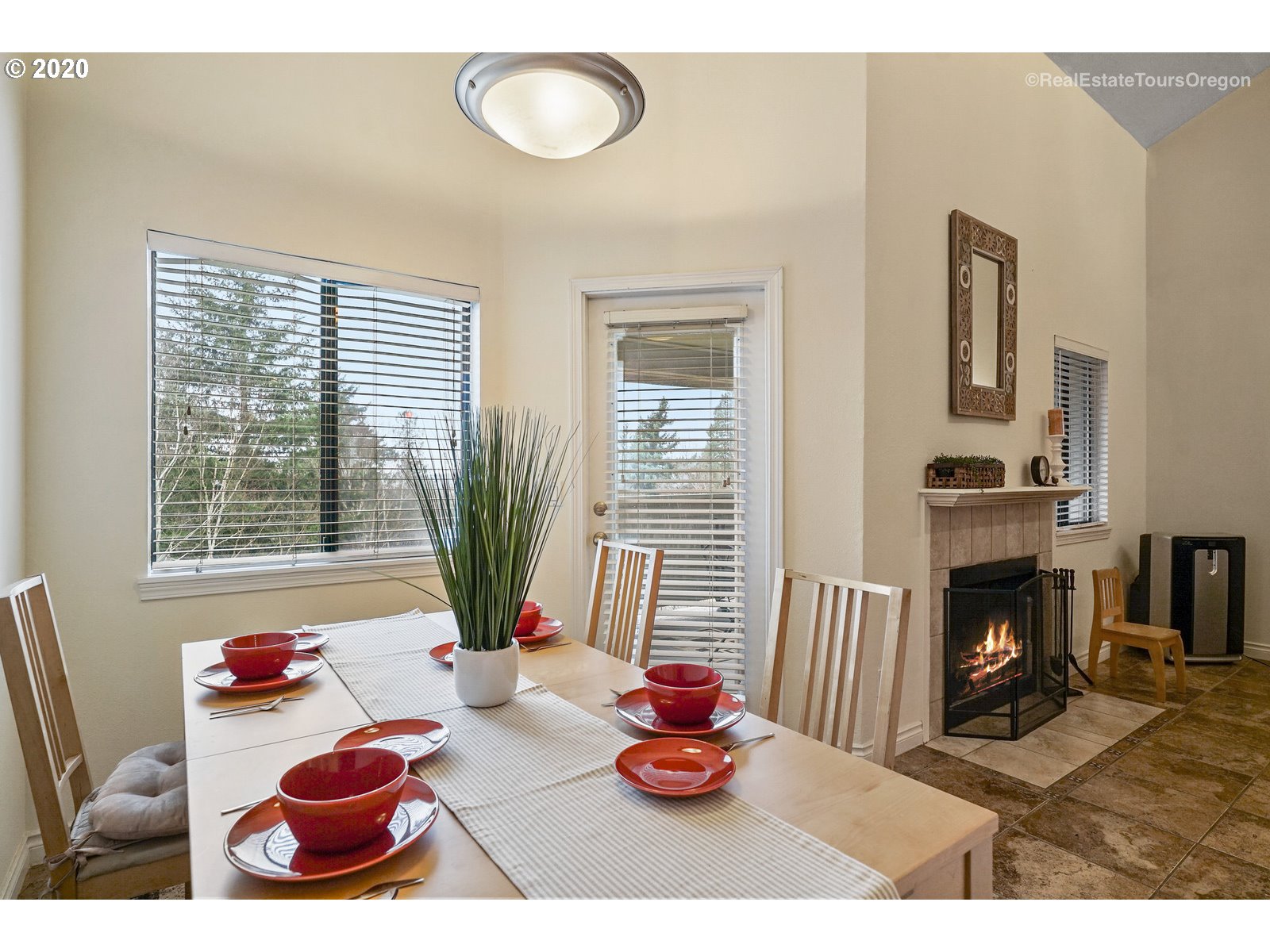 Photo #6: 20270729 Listing 