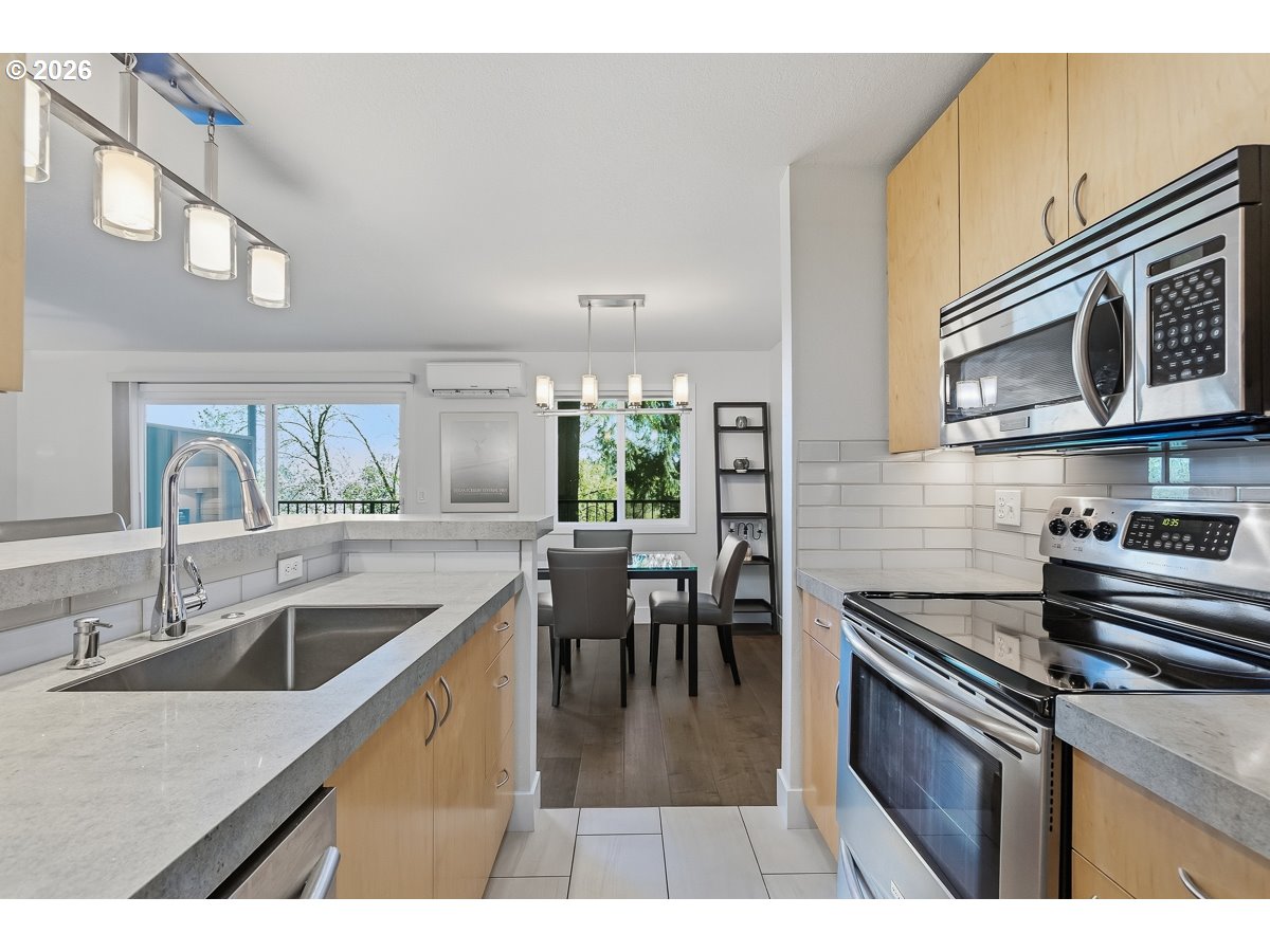 Photo #11: 202743216 Listing: Photo #11
