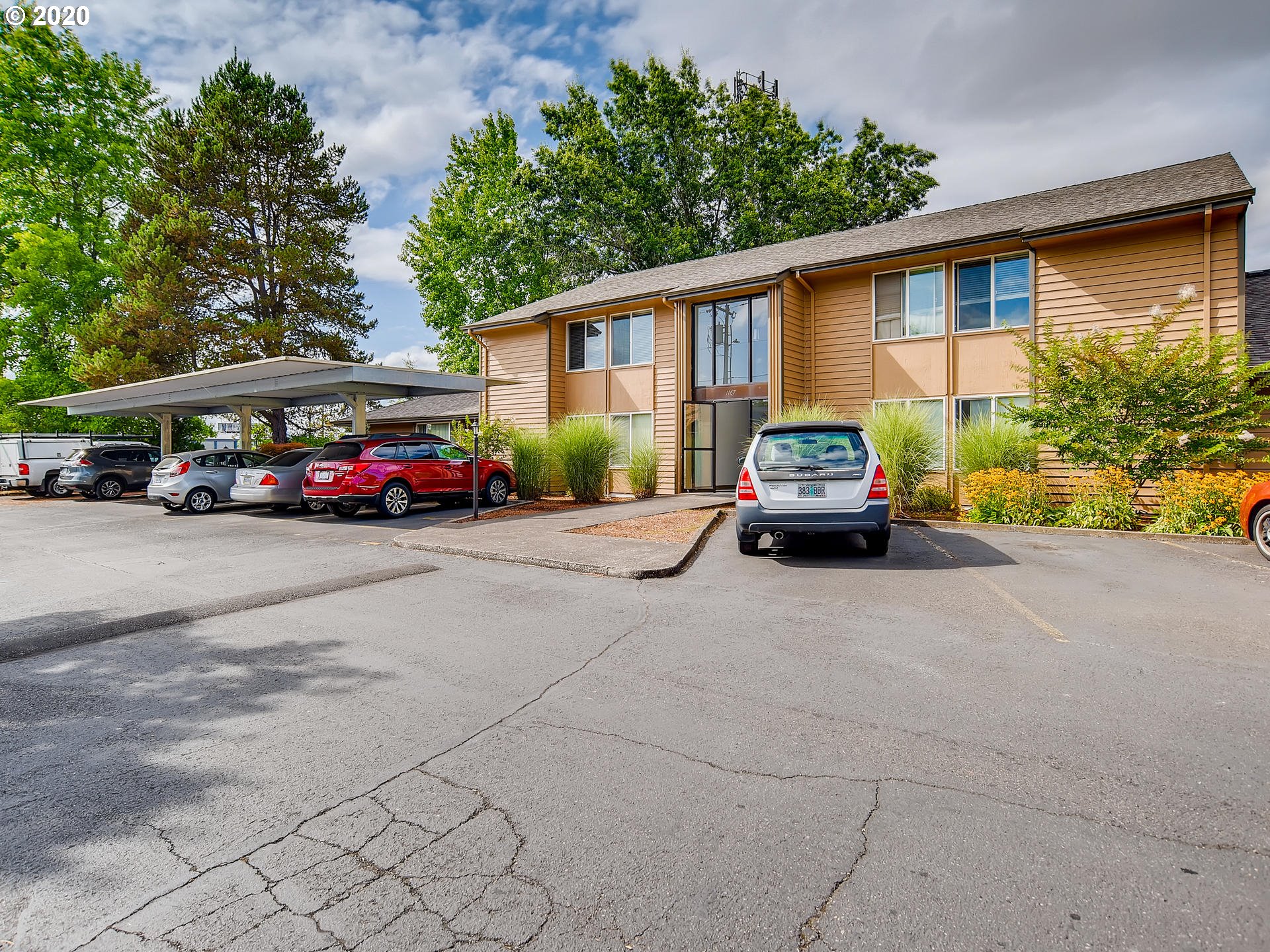 Photo #2: 20275597 Listing 