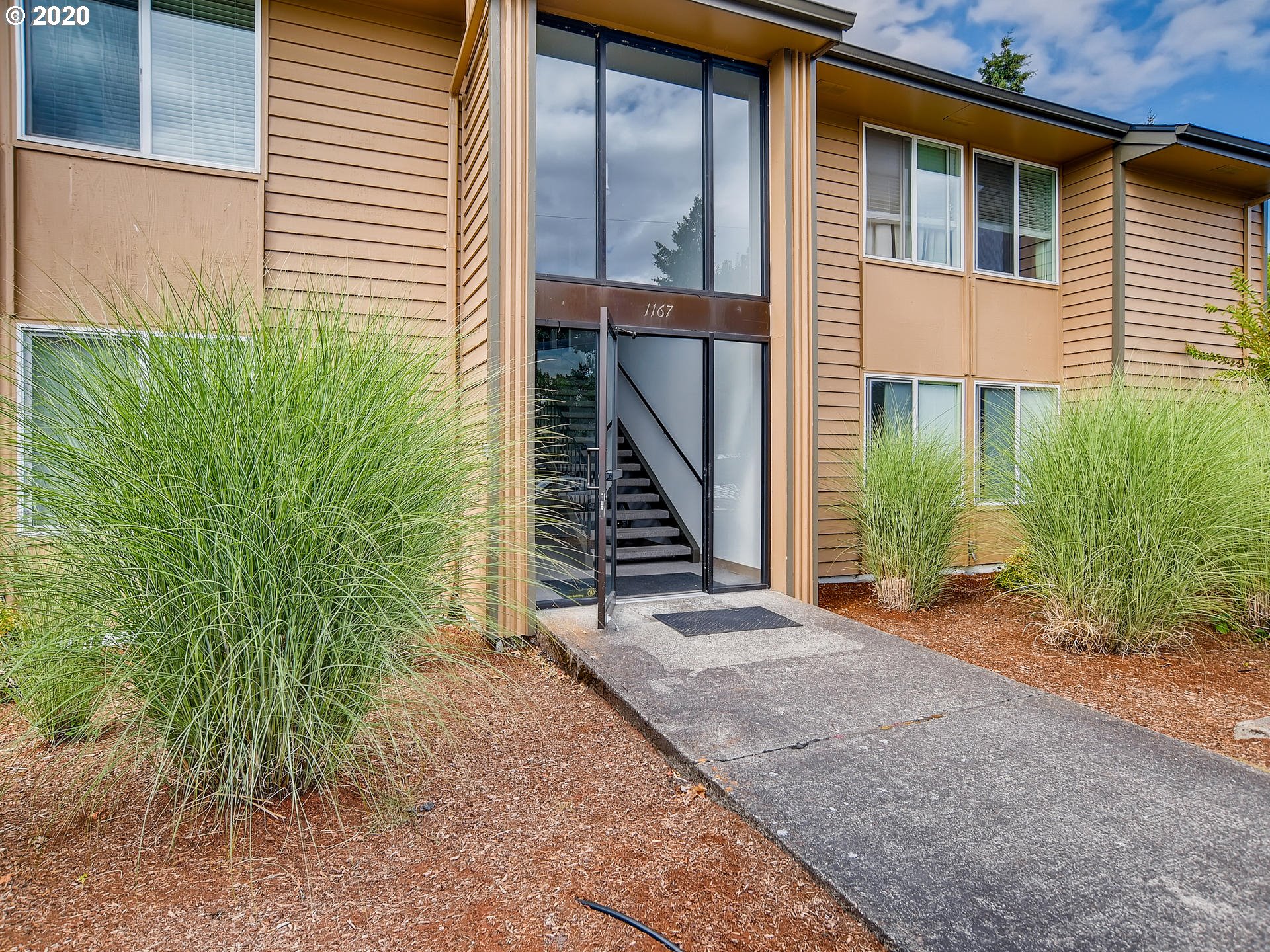 Photo #4: 20275597 Listing 