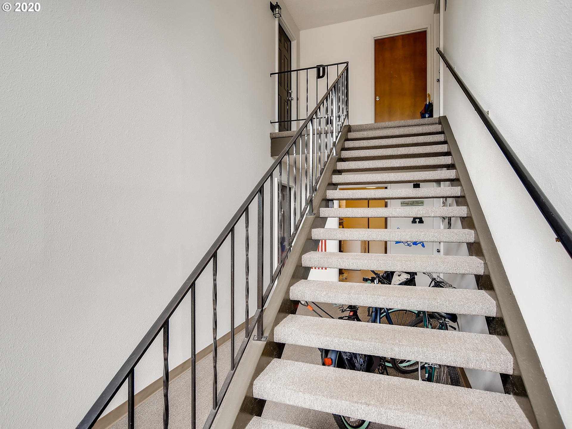 Photo #6: 20275597 Listing 