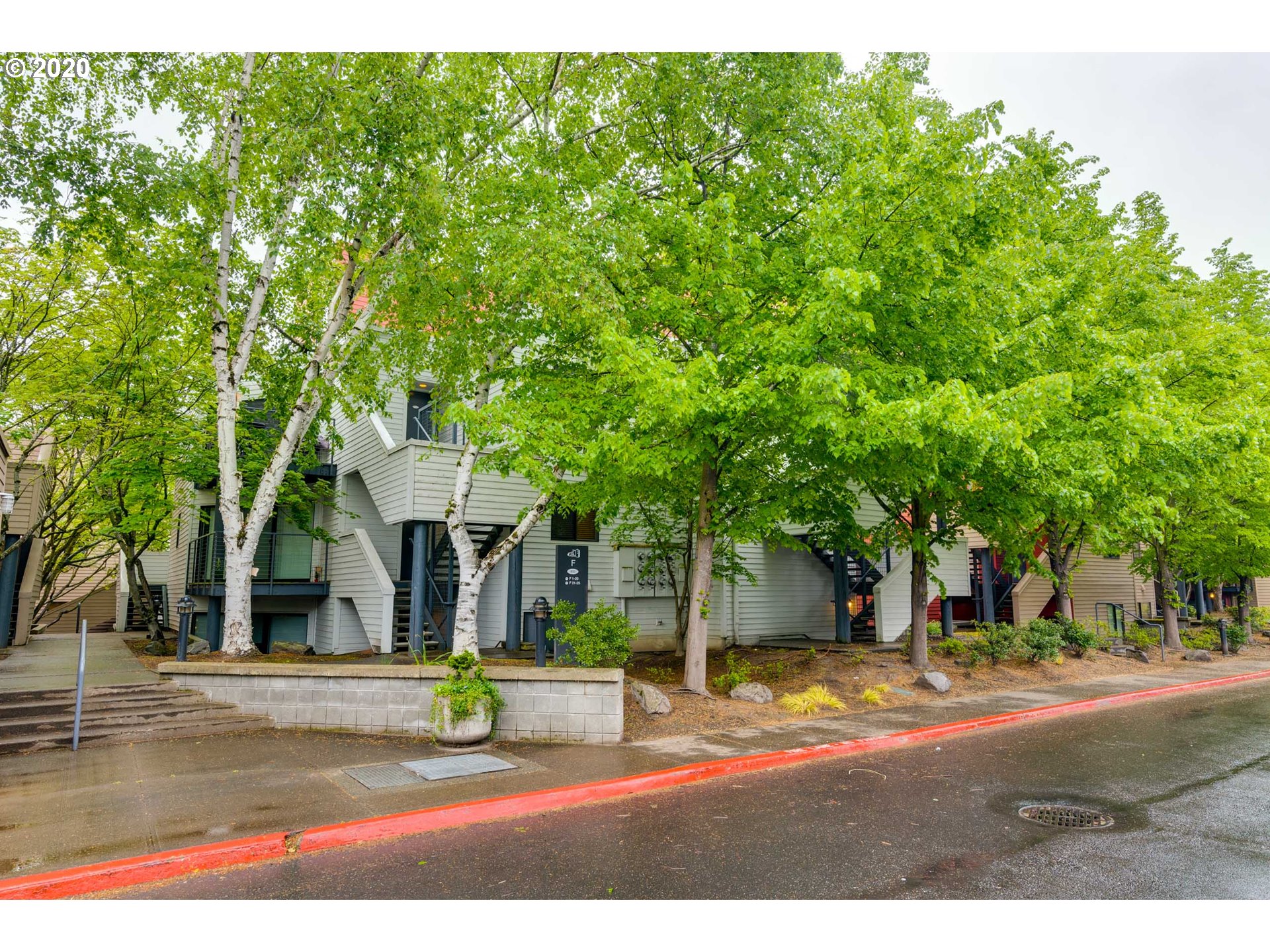 Photo #3: 20275741 Listing 