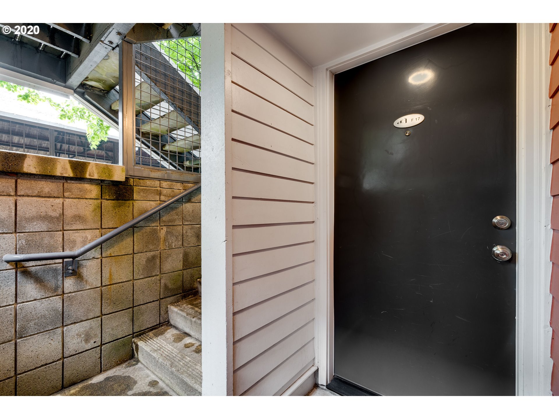 Photo #4: 20275741 Listing 