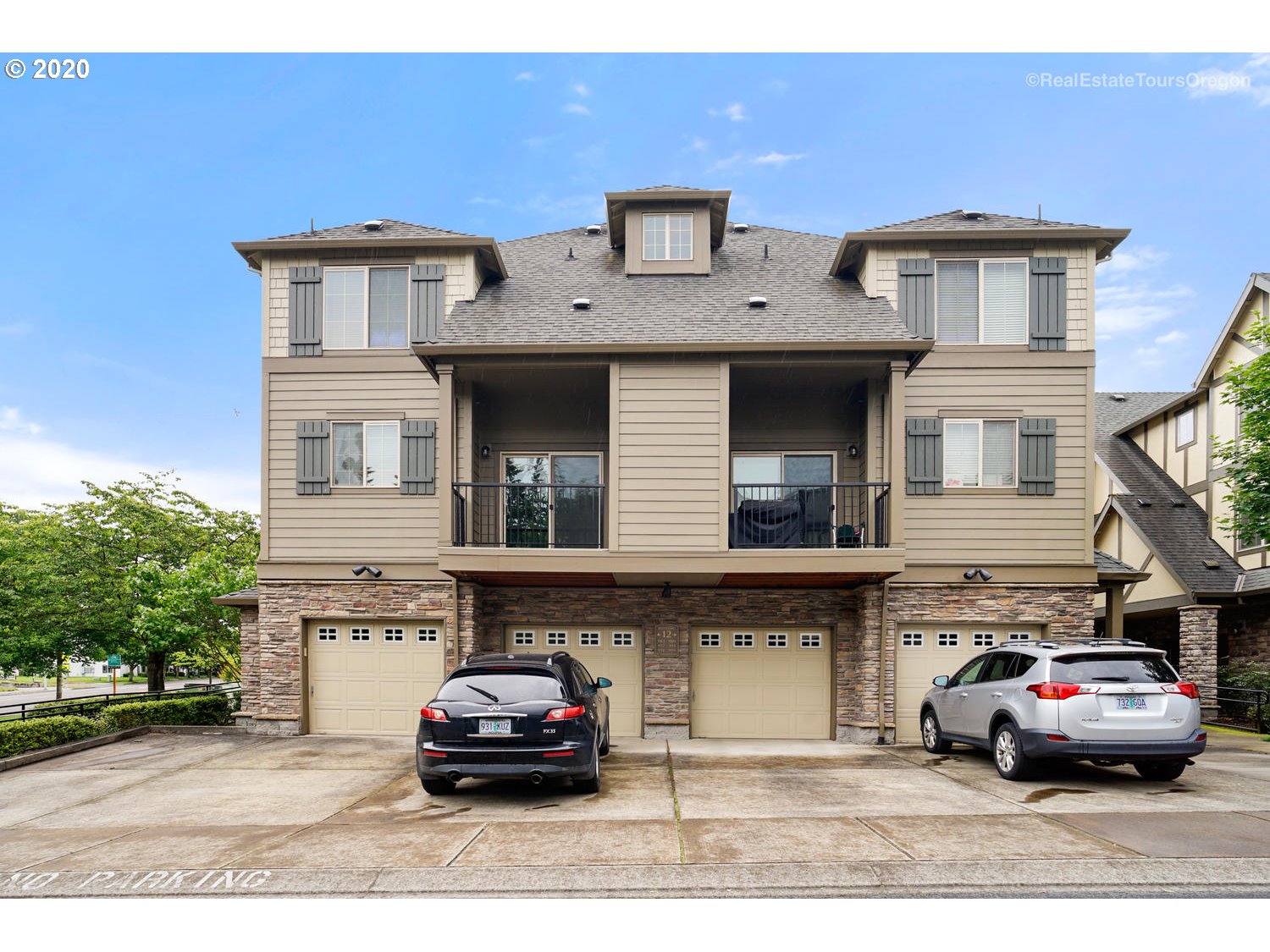 MLS: 20276258 Condo For Sale