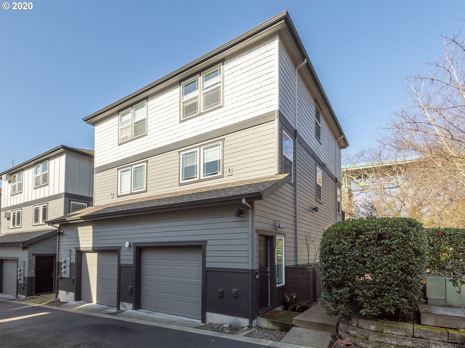 Photo #5: 20276916 Listing 