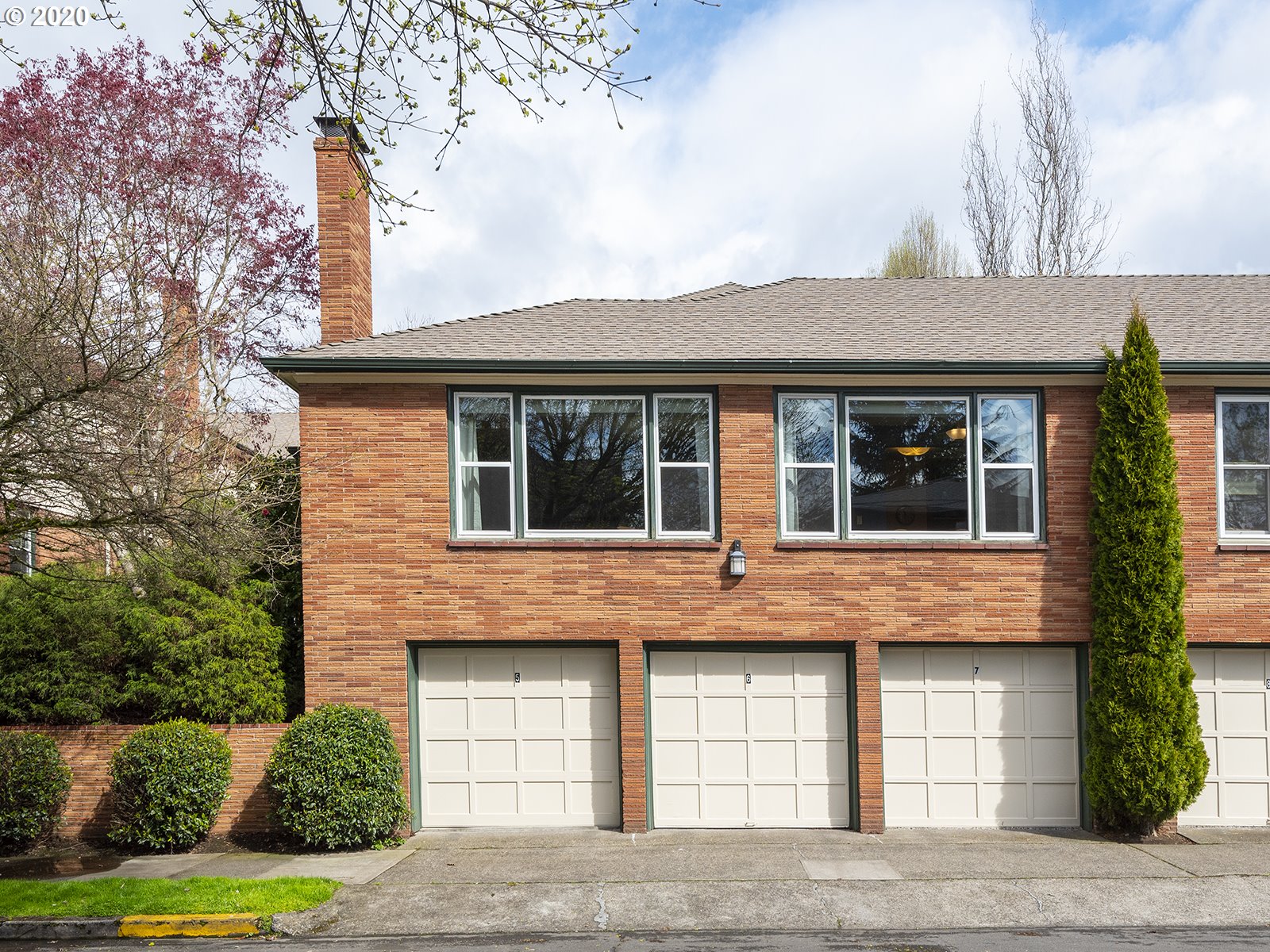 Photo #2: 20277815 Listing 